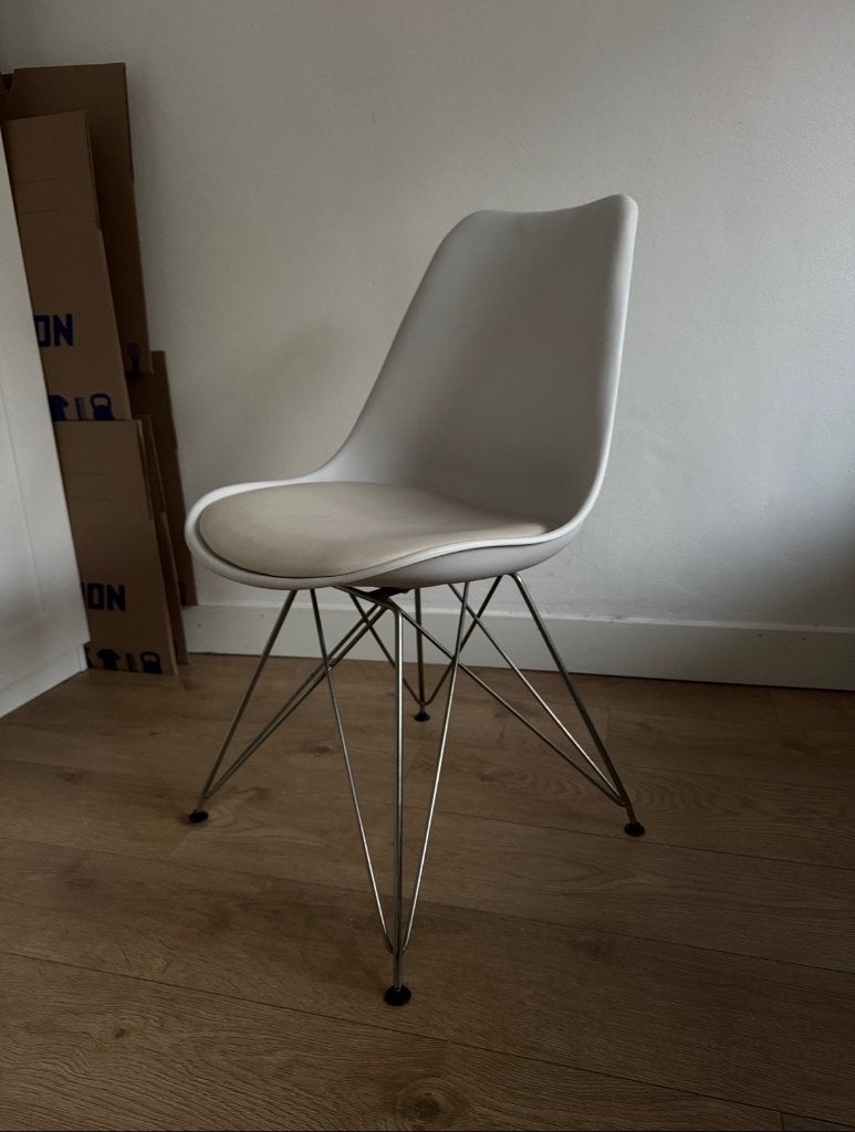 Vitra Style Chair, Ophalen