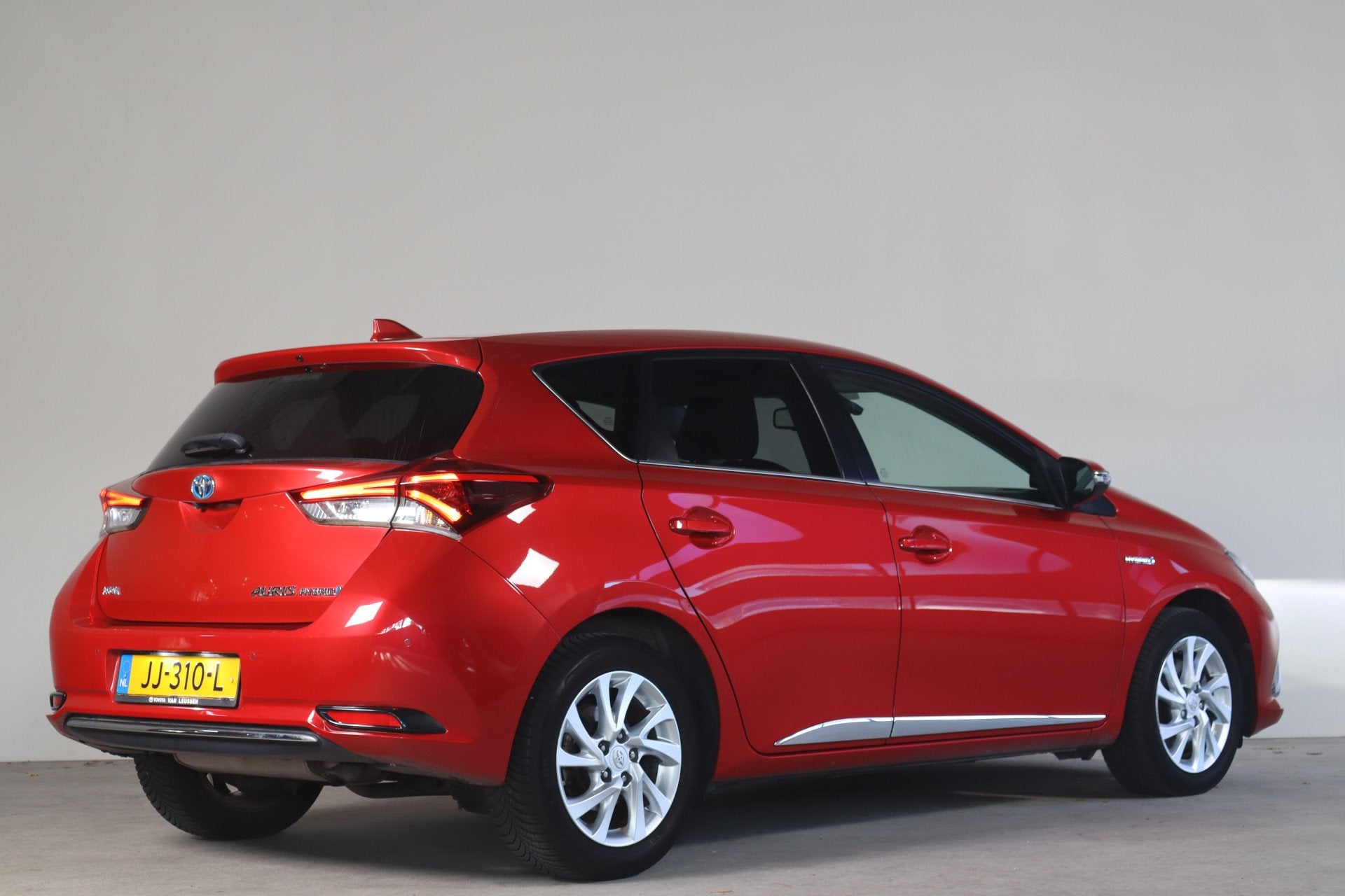Toyota Auris 1.8 Hybrid Executive Go - NL Auto! DEALER ONDER, Auto's, Dealer onderhouden, Gebruikt, Euro 6, 4 cilinders
