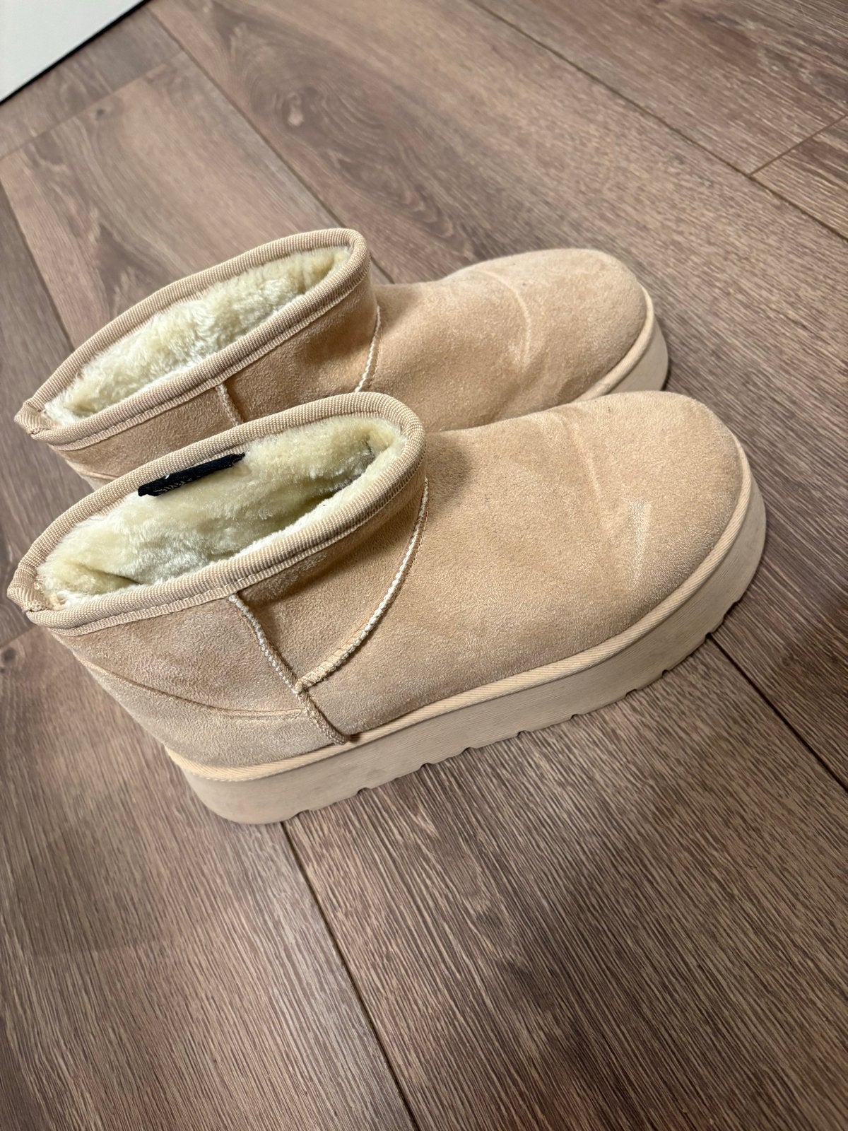 Warme winterlaarzen dames, wol gevoerd, maat 38, Ophalen of Verzenden, Nieuw, Beige, Lage of Enkellaarzen