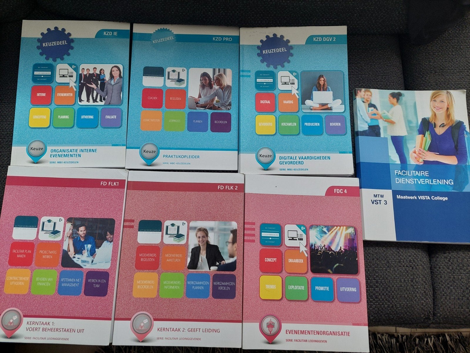 diverse boeken MBO facilitaire dienstverlening, Ophalen of Verzenden, Gelezen, MBO