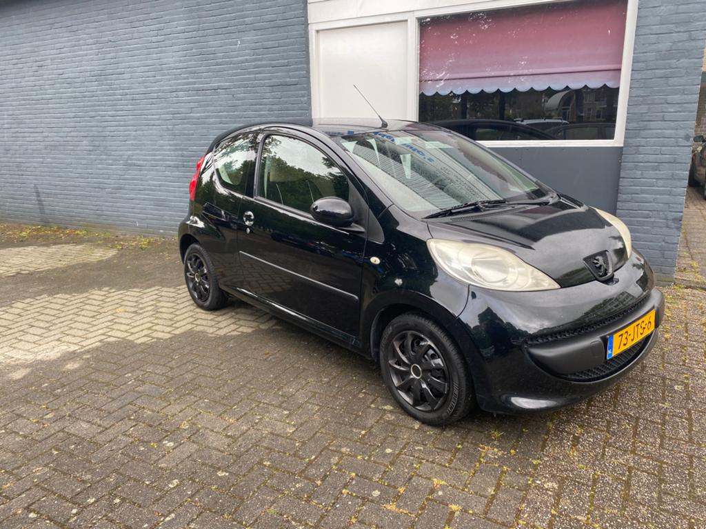 Peugeot 107 1.0 12V 3DR 2-TRONIC 2007 Zwart Automaat, Auto's, Citroën, Metallic lak, 4 stoelen, Bedrijf, Geïmporteerd
