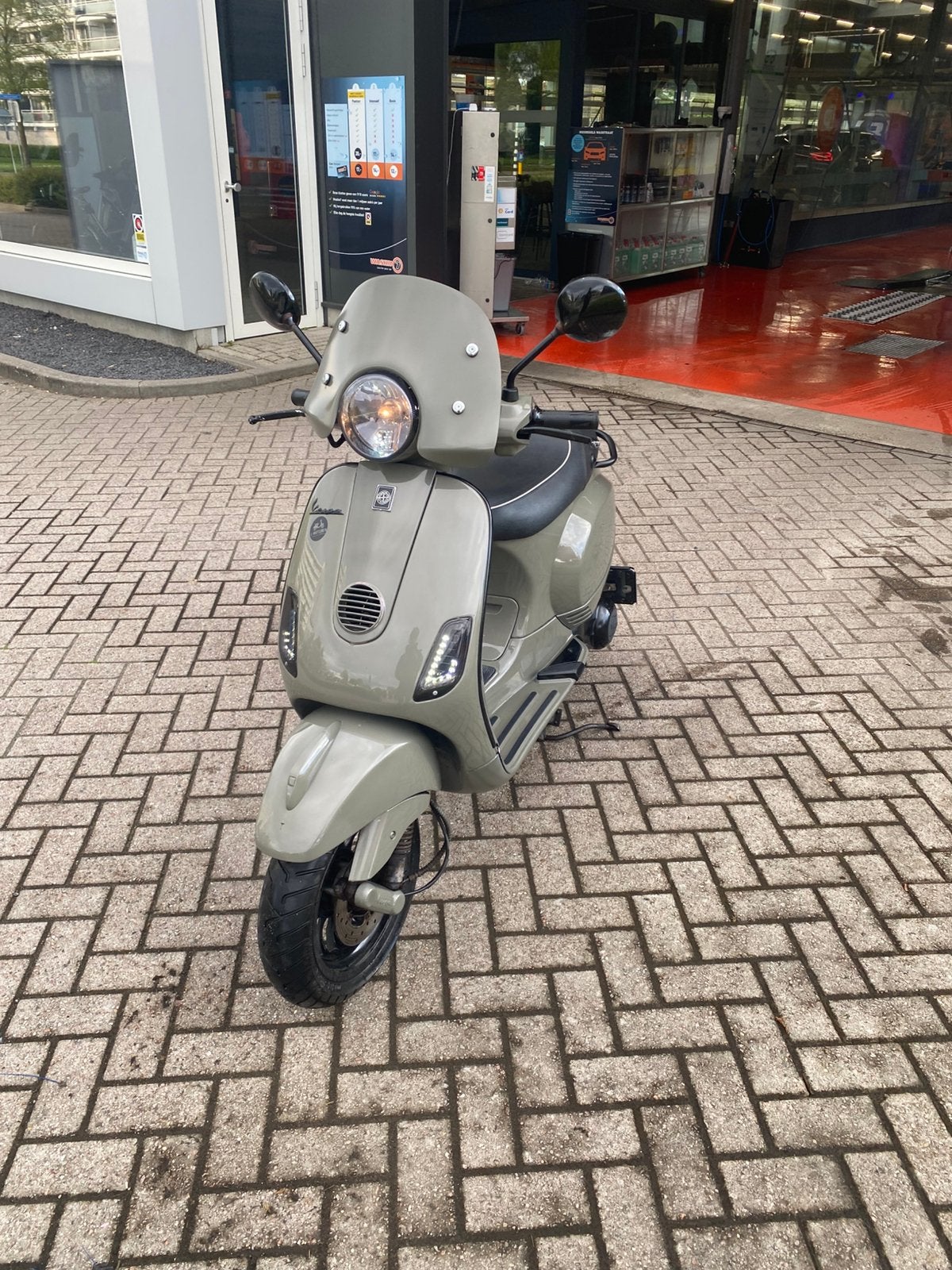 Vespa LX 125cc leader BROM Akra custom kleur 1 van 1 Carb, Fietsen en Brommers, Scooters | Vespa, Ophalen, Maximaal 45 km/u, 125 cc