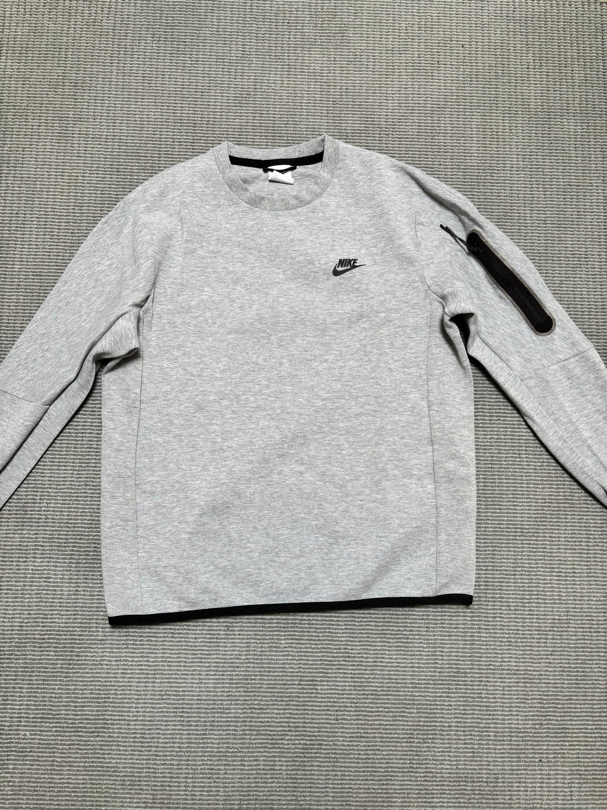Nike Tech Fleece Trui Maat M - Grijs, Kleding | Heren, Ophalen of Verzenden, Zo goed als nieuw, Maat 48/50 (M), Grijs