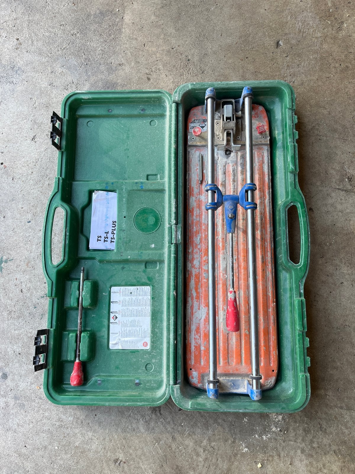 Rubi Tegelsnijder TS-50 met Koffer - Gebruikt, Ophalen of Verzenden, Gebruikt, Snijgereedschap, Rubi