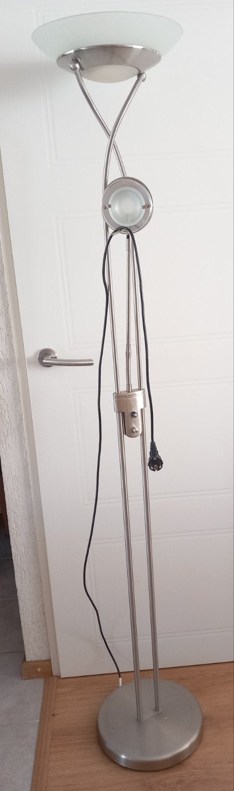 vloerlamp gedeeltelijk werkend, Huis en Inrichting, Lampen | Vloerlampen, Ophalen, Gebruikt, 150 tot 200 cm