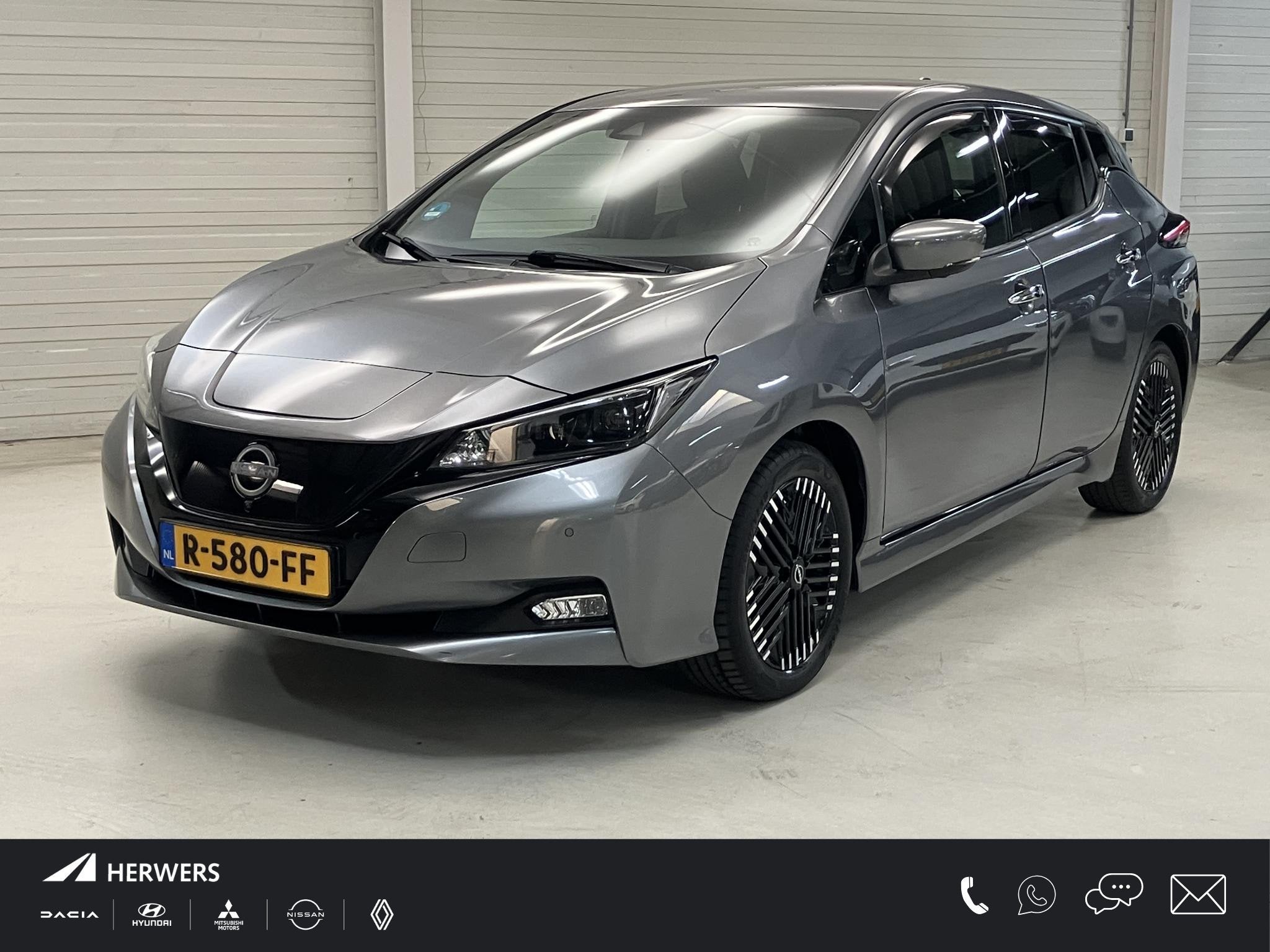 Nissan LEAF Tekna 40 kWh / 92% SOH Accu / Eerste Eigenaar /