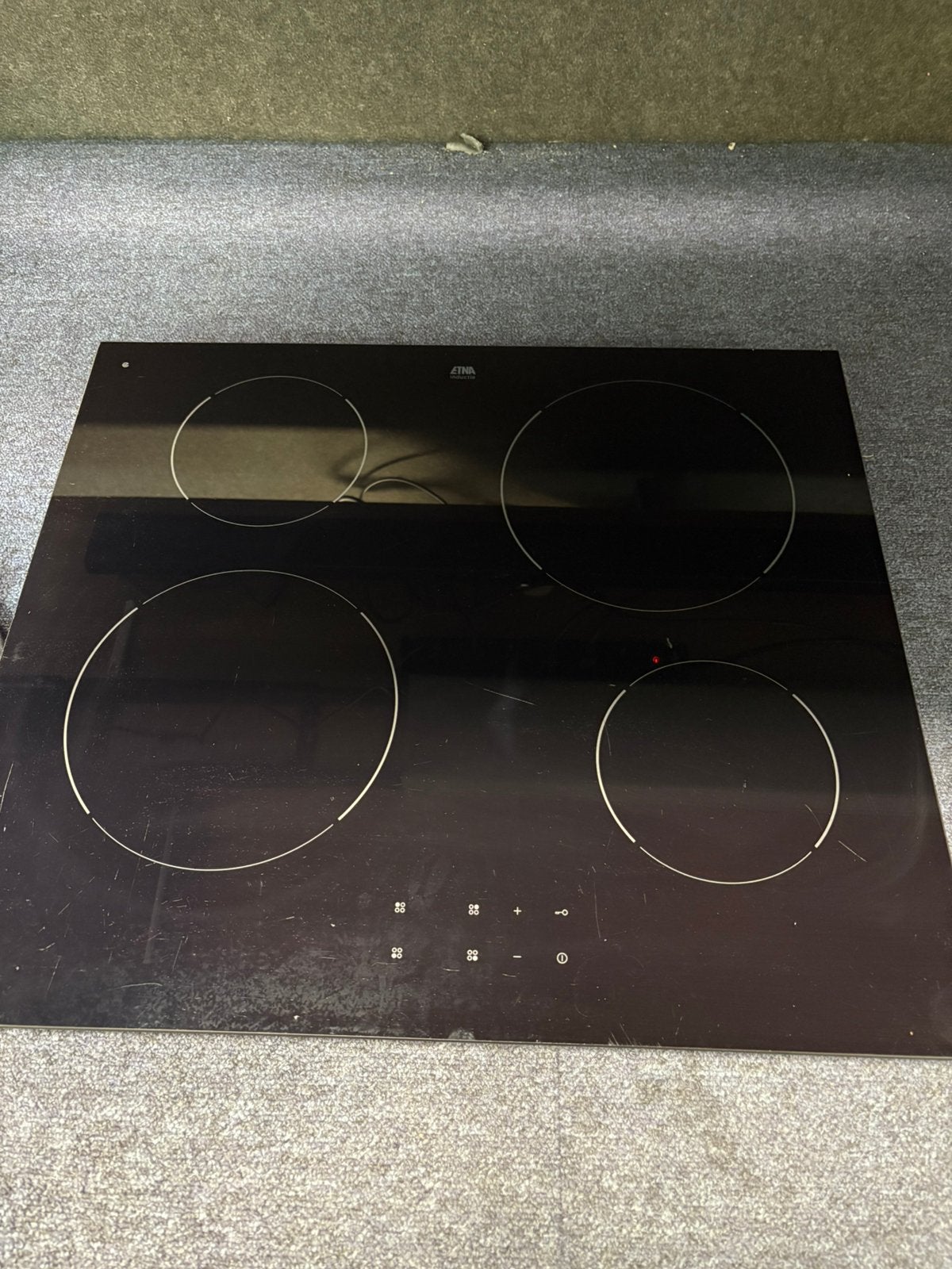 Inductiekookplaat Etna. 59,5 breed en 52 cm diep, Ophalen, Gebruikt, 4 kookzones, Inbouw