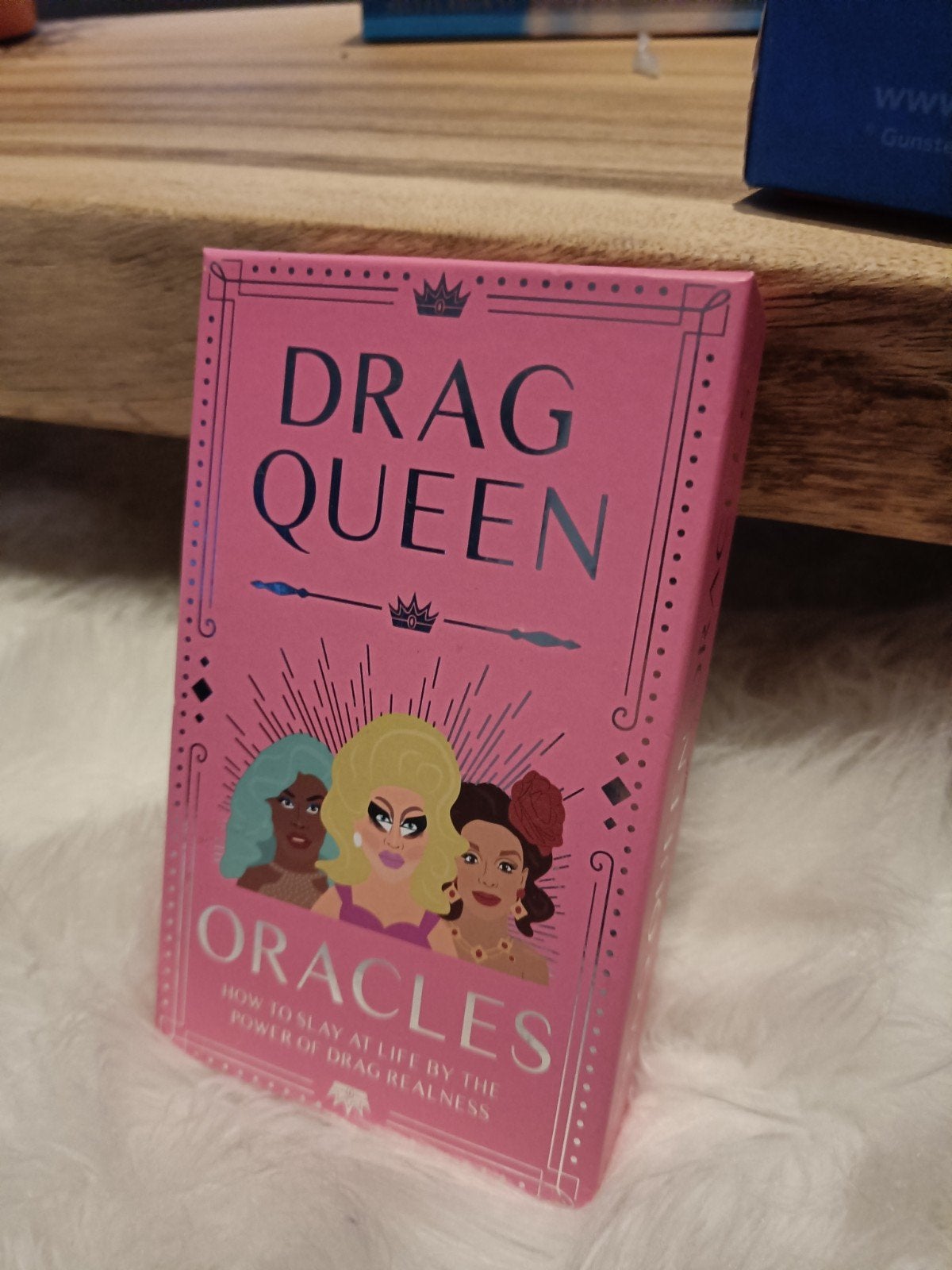 Drag Queen Oracles: Kaartendeck voor zelfontdekking, Ophalen of Verzenden, Zo goed als nieuw