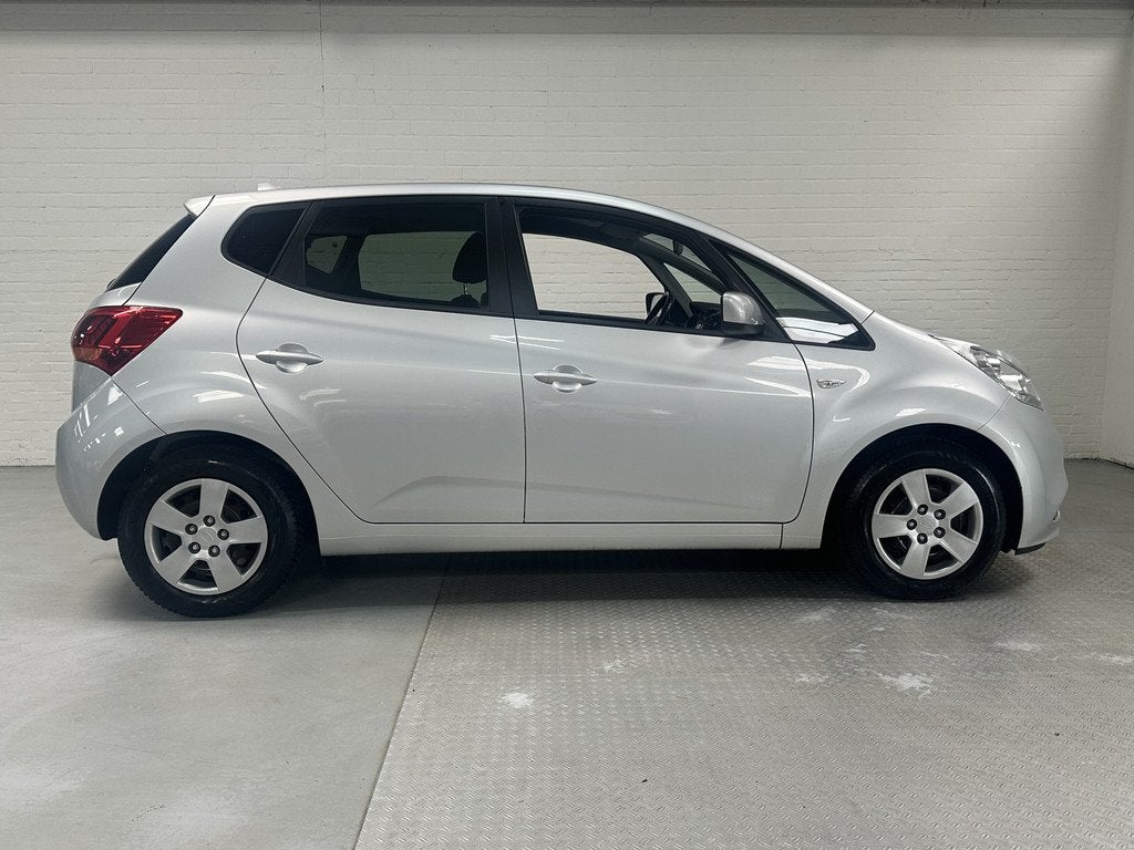 Kia Venga 1.6 CVVT DynamicPLusLine CLIMA / CRUISE / CEMERA /, Auto's, Kia, Voorwielaandrijving, Gebruikt, 4 cilinders, Bedrijf