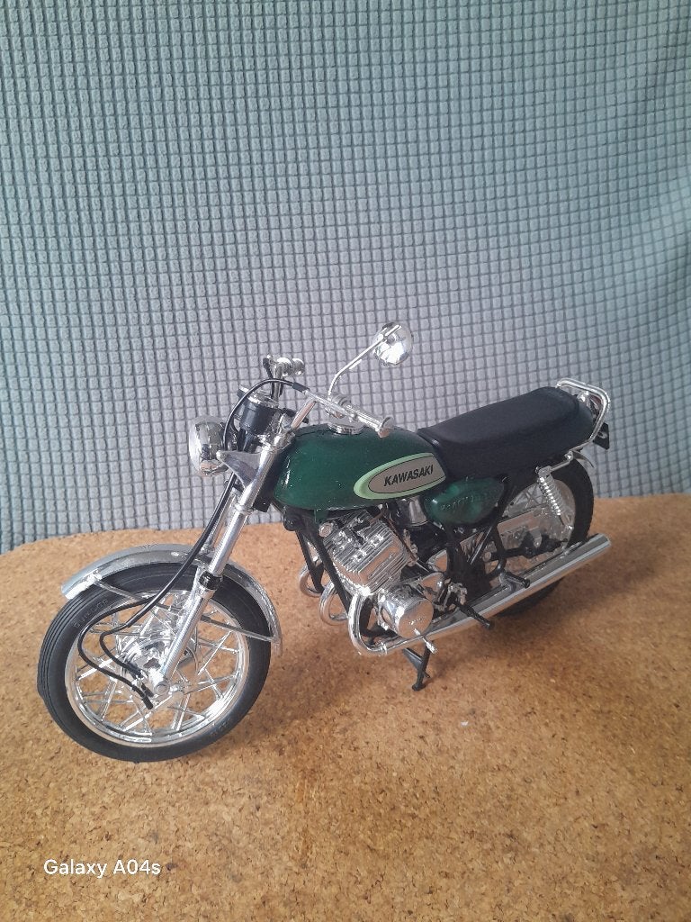 KAWASAKI H1 500 MACH 3 schaal 1:8, Ophalen of Verzenden, Groter dan 1:32, Overige typen, Revell