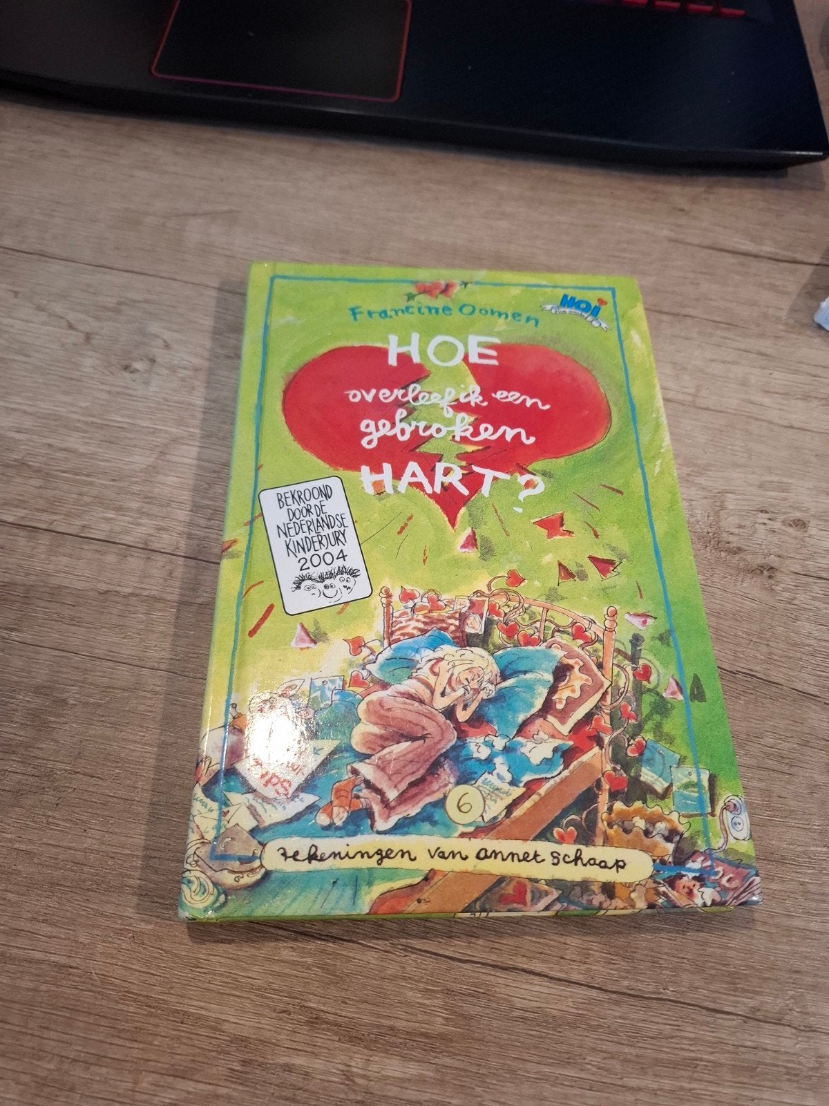 Hoe overleef ik een gebroken hart? - Francine Oomen, Ophalen of Verzenden, Zo goed als nieuw, Francine Oomen, Fictie