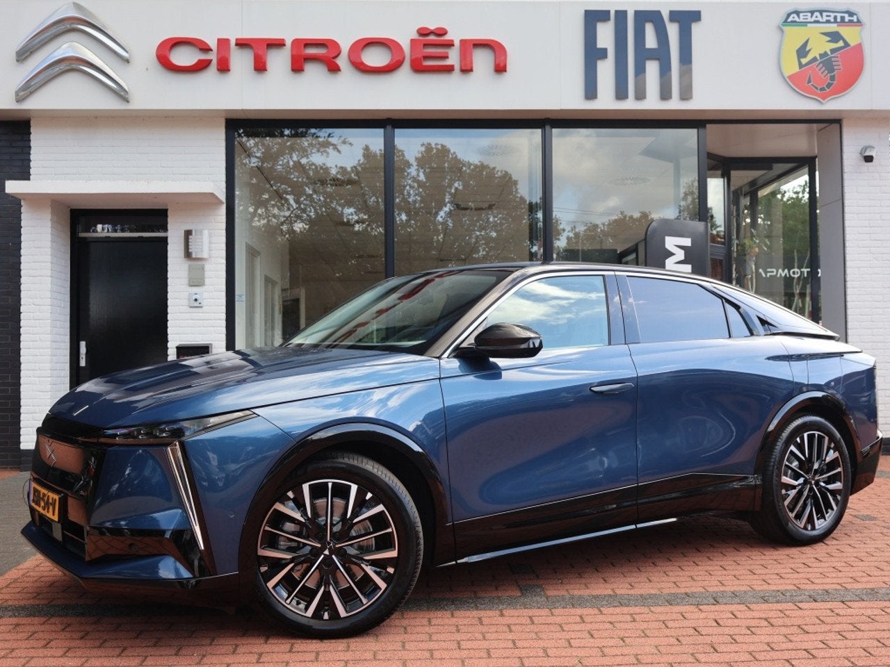 DS N°8 EV 97,2 kWh Long Range 245PK Automaat Pallas, Rijkla, Auto's, Automaat, Gebruikt, Stoelverwarming, Te koop