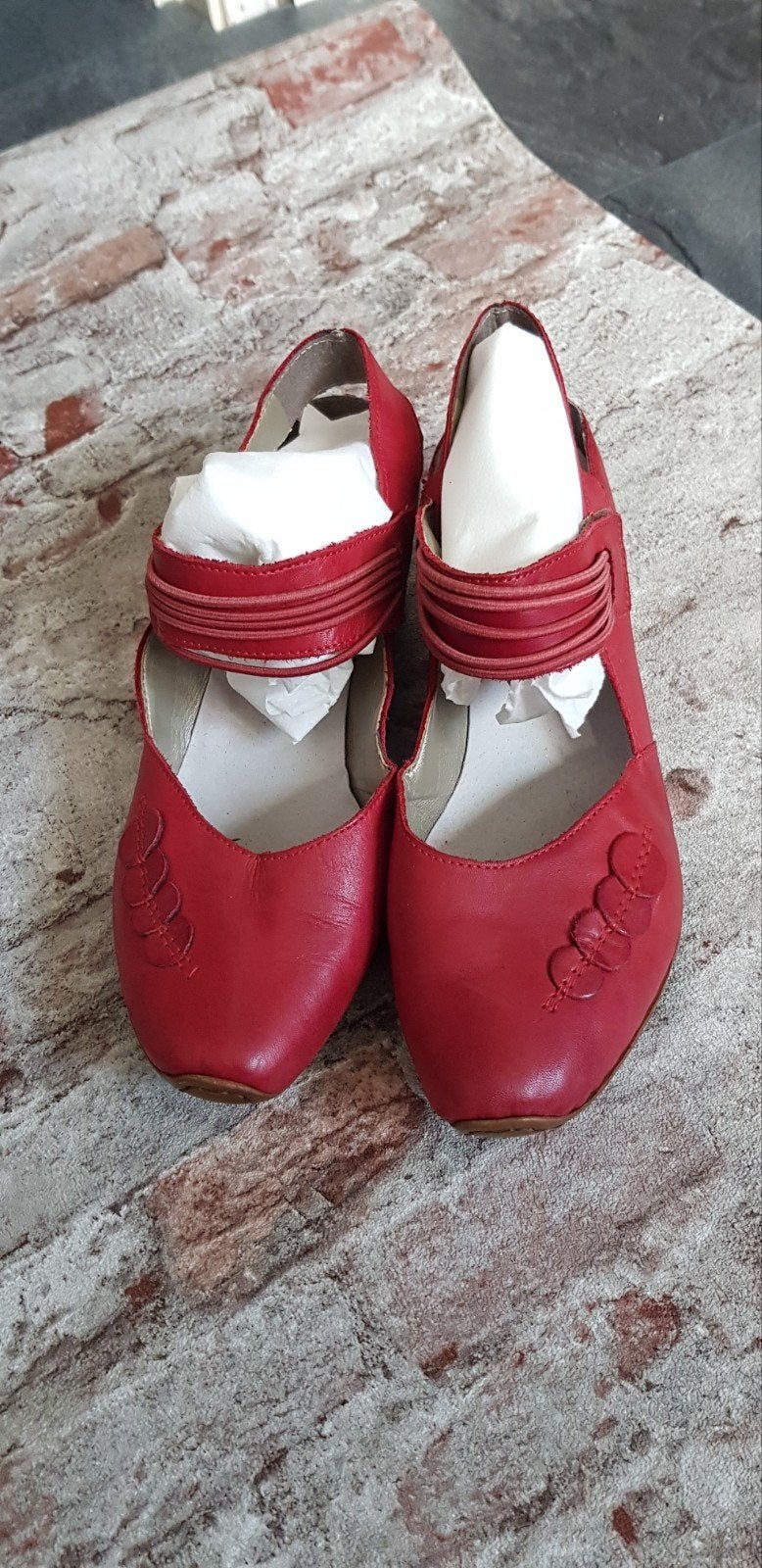 Rieker pumps mt.38, Pumps, Ophalen of Verzenden, Zo goed als nieuw, Rood