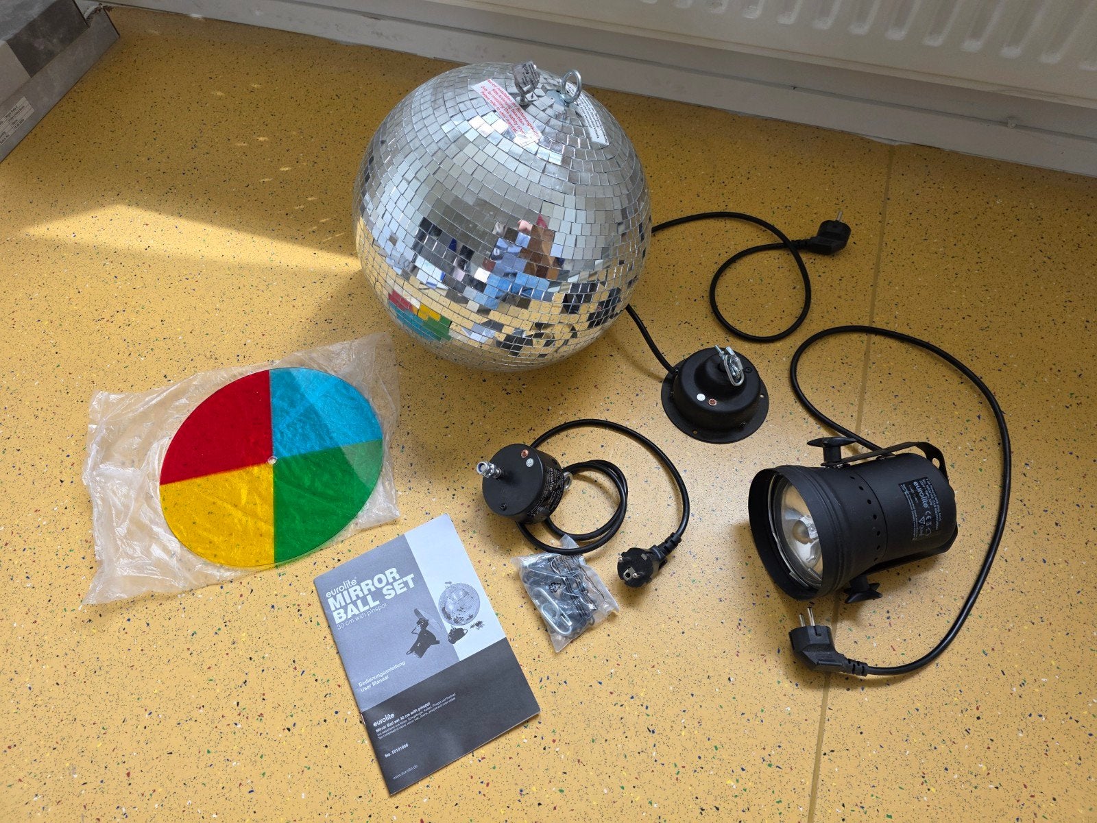 Eurolite Mirror Ball Set 30 cm met pinspot, Ophalen, Nieuw, Discobol, Kleur