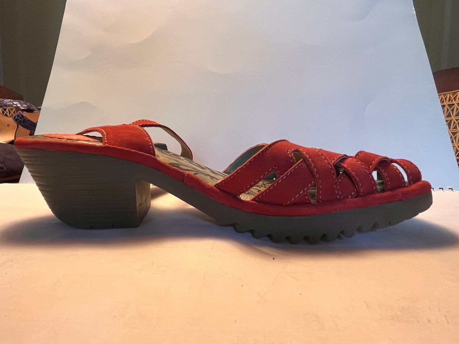 Fly London rode leren design sandalen / wedges – Maat 40, Zo goed als nieuw, Fly, Rood, Sandalen of Muiltjes