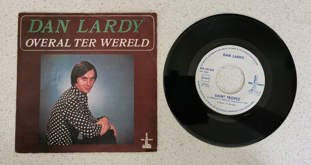 Single Dan Lardy - Overal ter wereld, Ophalen of Verzenden, Gebruikt, Overige formaten, Levenslied of Smartlap