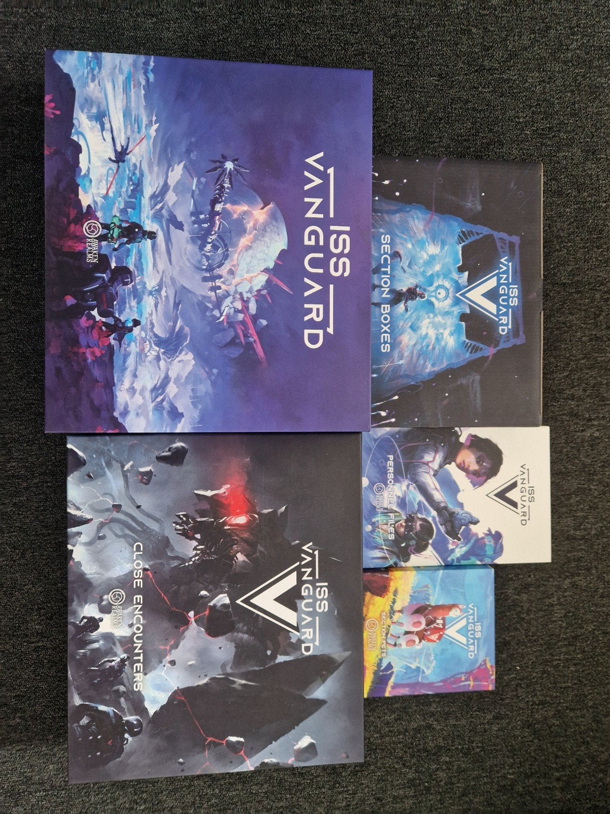 ISS VANGUARD BORDSPEL, Ophalen of Verzenden, Zo goed als nieuw