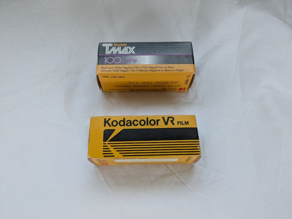 2 Kodak filmrollen Tmax 10 pro, Kodacolor VR 200, Ophalen of Verzenden, Accessoire