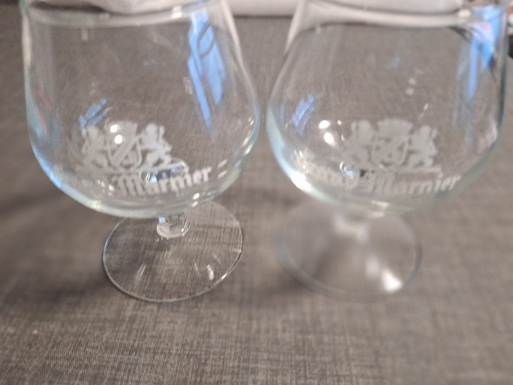GRAND MARNIER glazen, witte logo 2 st,, Verzamelen, Merken en Reclamevoorwerpen, Ophalen of Verzenden, Zo goed als nieuw, Gebruiksvoorwerp