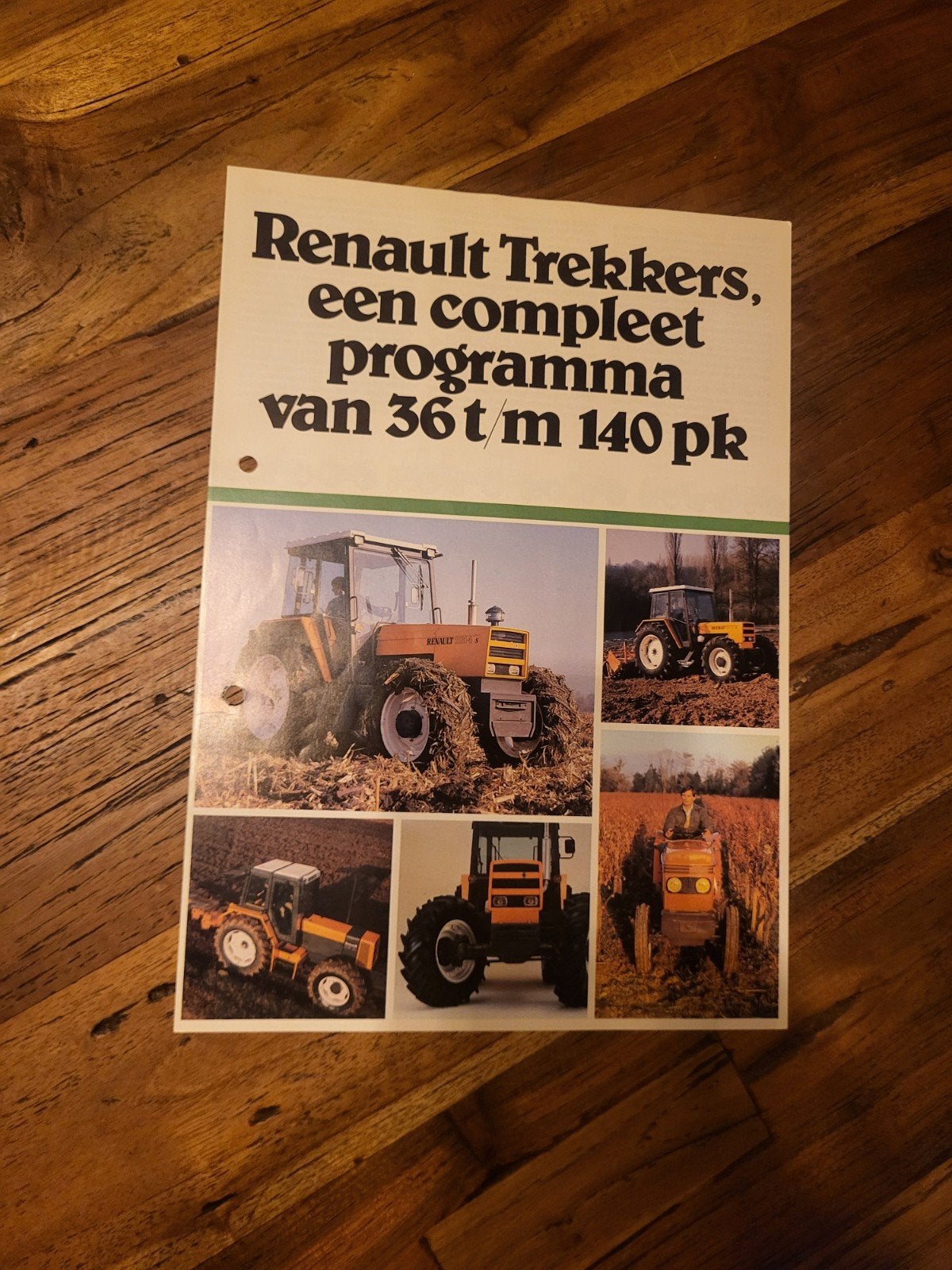 tractor folder Renault 36 t/m 140 pk, Ophalen of Verzenden, Zo goed als nieuw