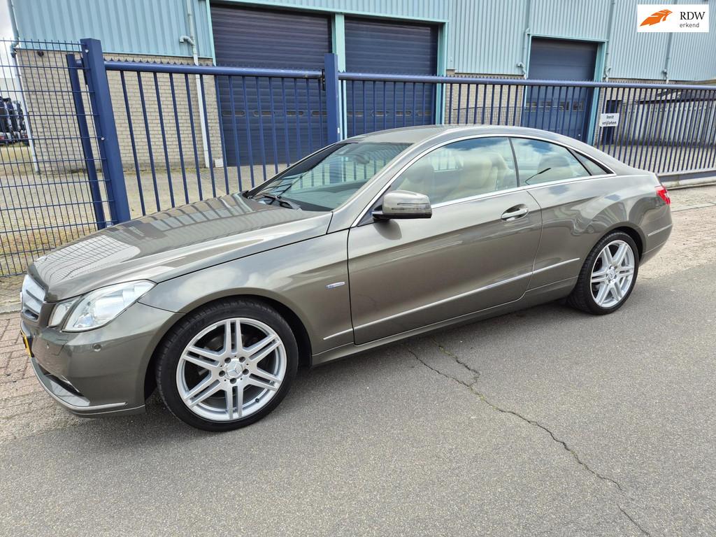 Mercedes-Benz E-klasse Coupé 200 CGI Avantgarde *184.932 KM, Euro 5, Achterwielaandrijving, 4 cilinders, 4 stoelen