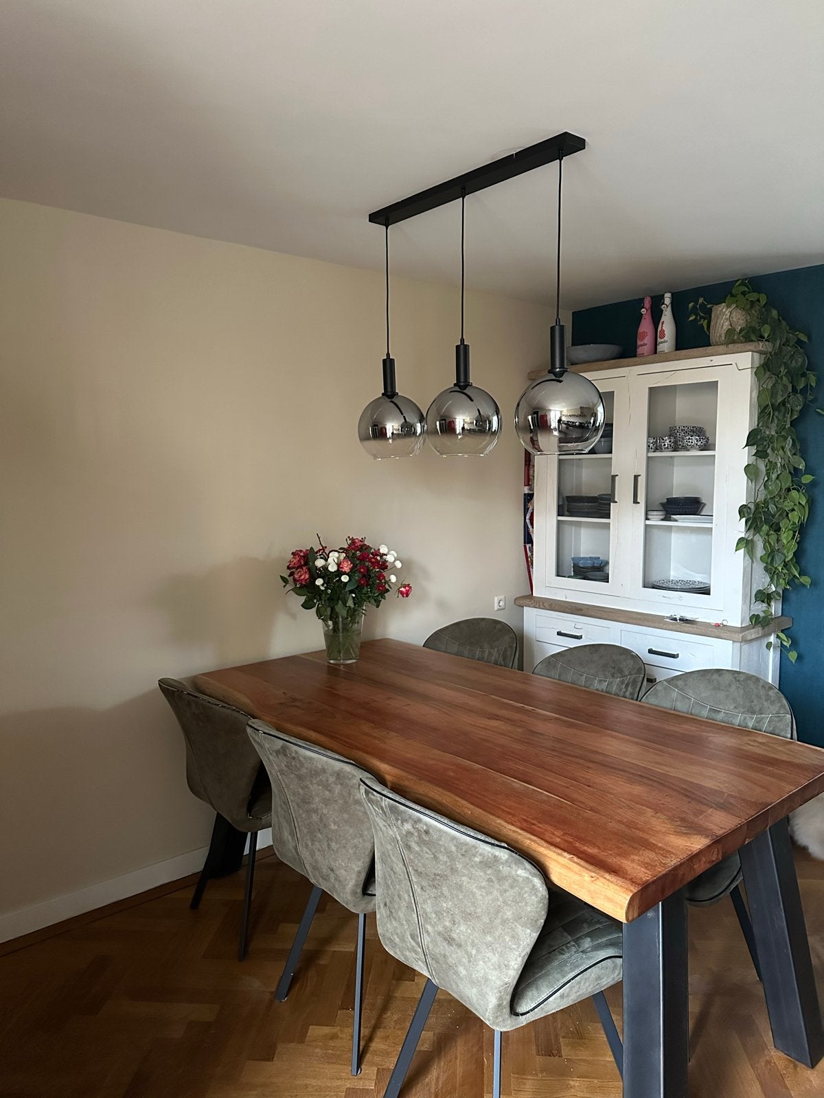 Massief houten eettafel met stalen poten, Huis en Inrichting, Ophalen, 200 cm of meer, 50 tot 100 cm, Zo goed als nieuw