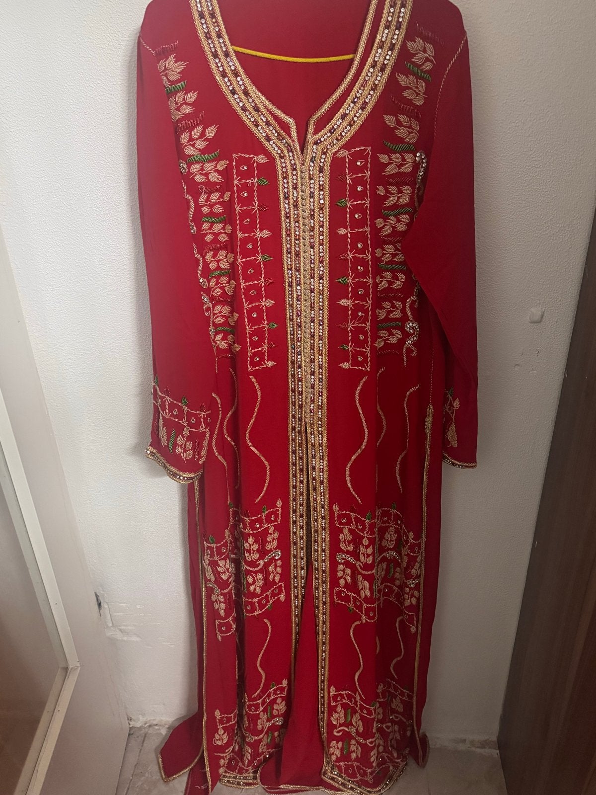 Rode Marokkaanse Kaftan met Gouden Borduurwerk, Maat 38/40 (M), Ophalen of Verzenden, Zo goed als nieuw, Rood