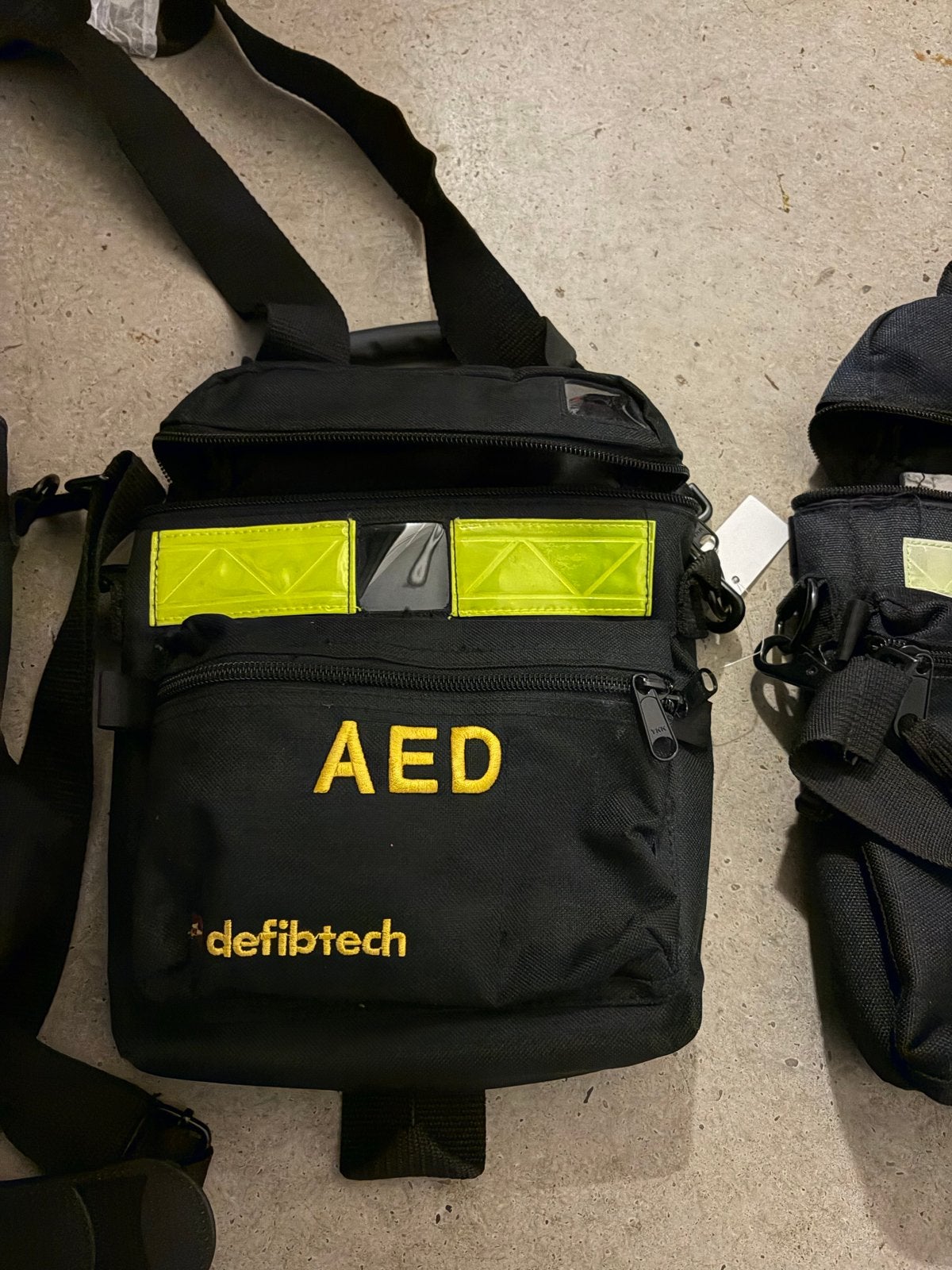 Diverse defibtech AED tassen, Diversen, Verpleegmiddelen, Ophalen