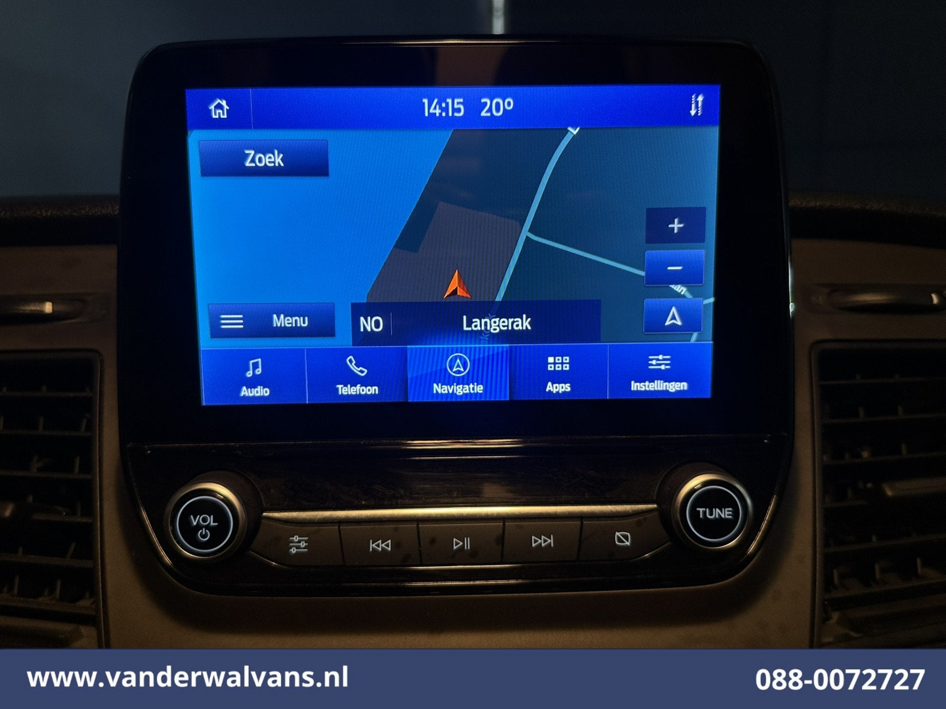Foto 3 van Ford Transit Custom 2.0 TDCI L2H1 Euro6 Airco | Camera | Nav