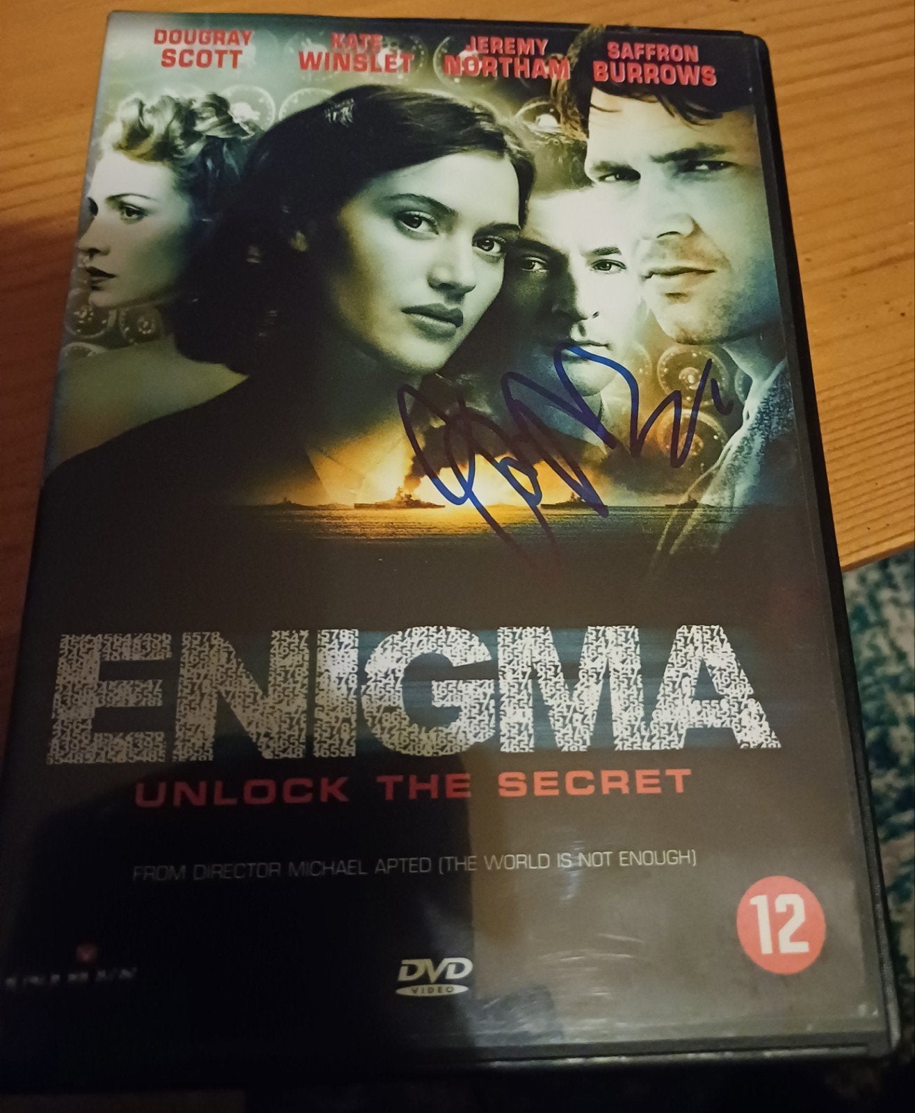 Jeremy Northam handtekening DVD Enigma, Ophalen of Verzenden, Zo goed als nieuw, Foto of Kaart