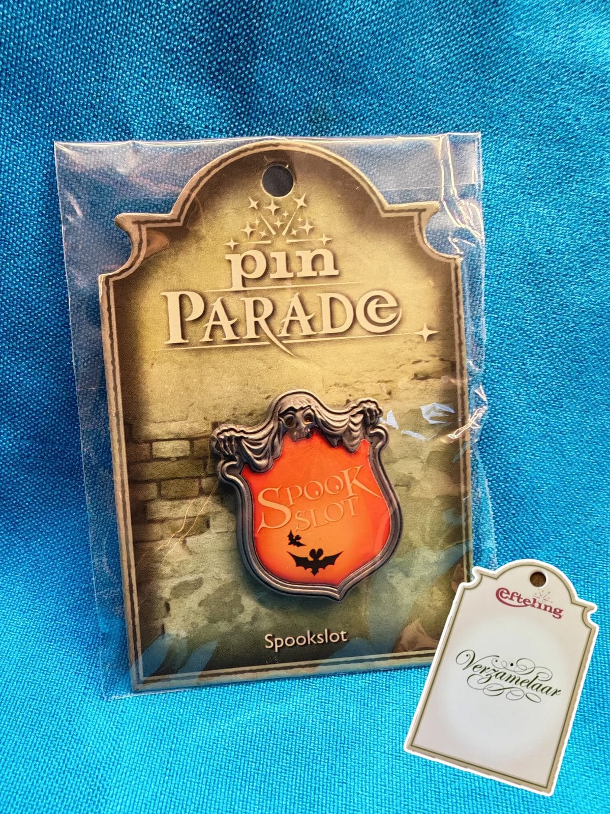 Efteling pin Spookslot uithangbord nieuw in verpakking!, Ophalen of Verzenden, Nieuw, Button of Speldje