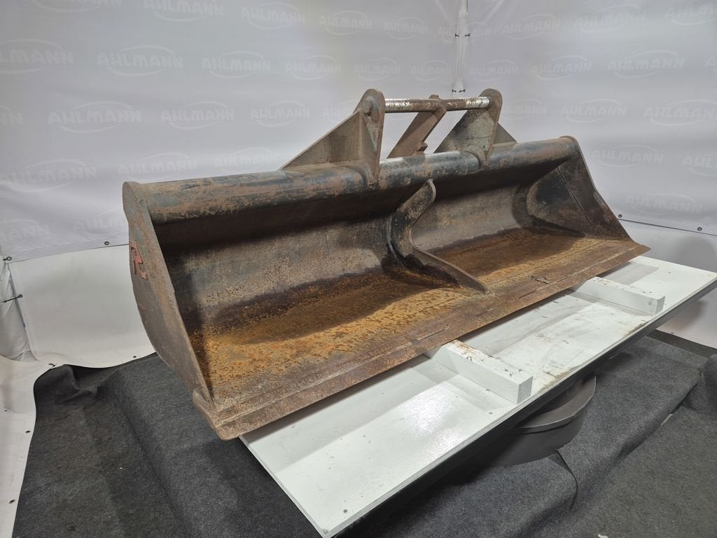 Slotenbak Breed MS50 B=2.400, Zakelijke goederen
