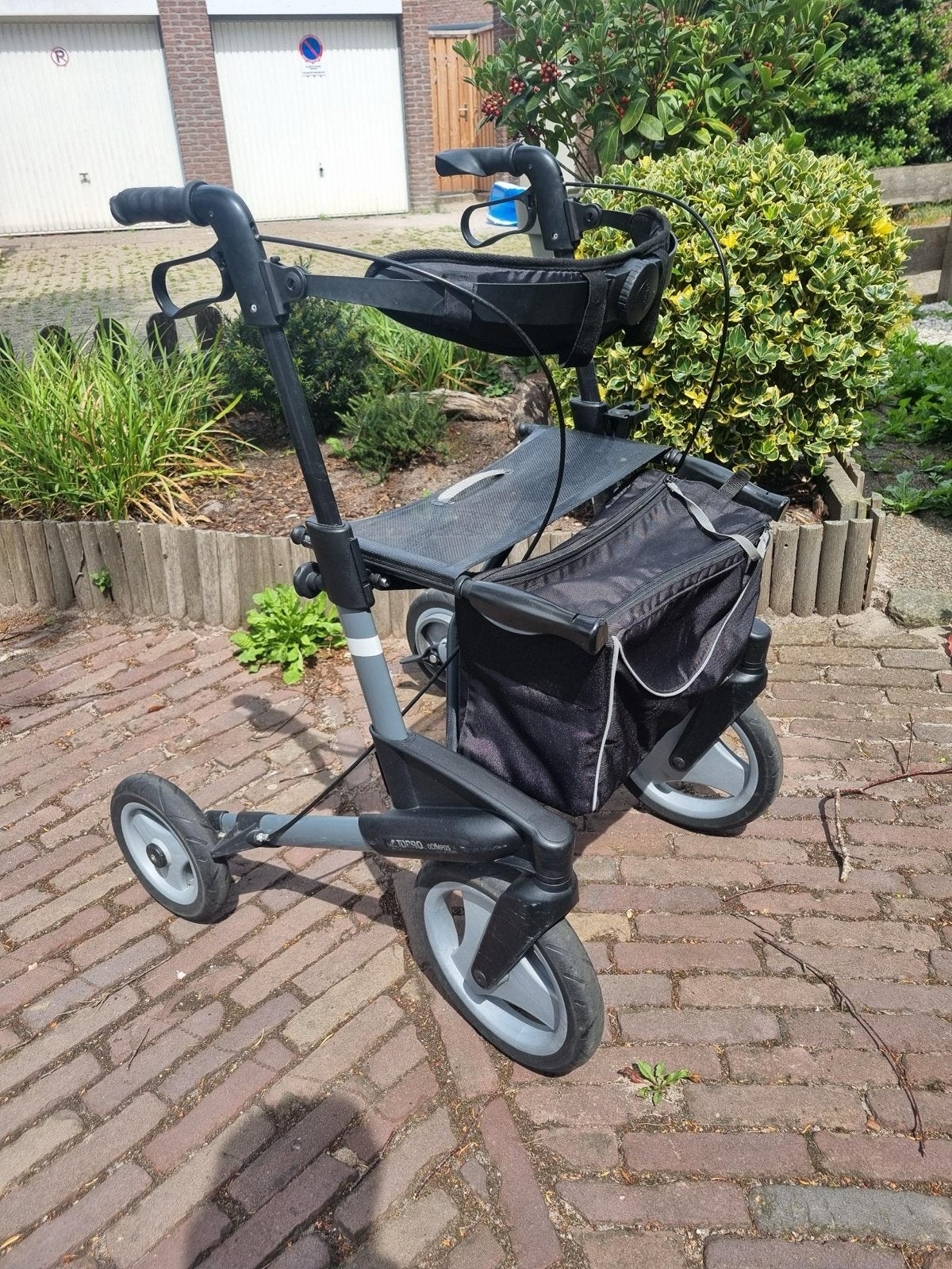 Rollator met grote wielen, Diversen, Ophalen, Opvouwbaar, Gebruikt