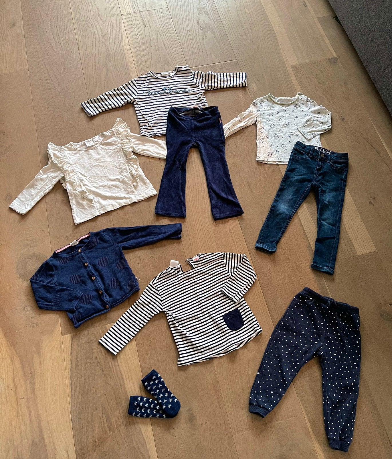 🌸 Leuk pakket kleding meisje setjes maat 92 🌸Herfst/winter, Ophalen, Gebruikt, Meisje, Setje
