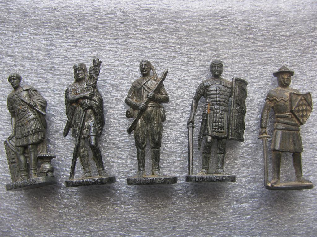 Set van 5 Vintage Miniatuur / Letterbak Figuren - Soldaat, Verzenden, Gebruikt
