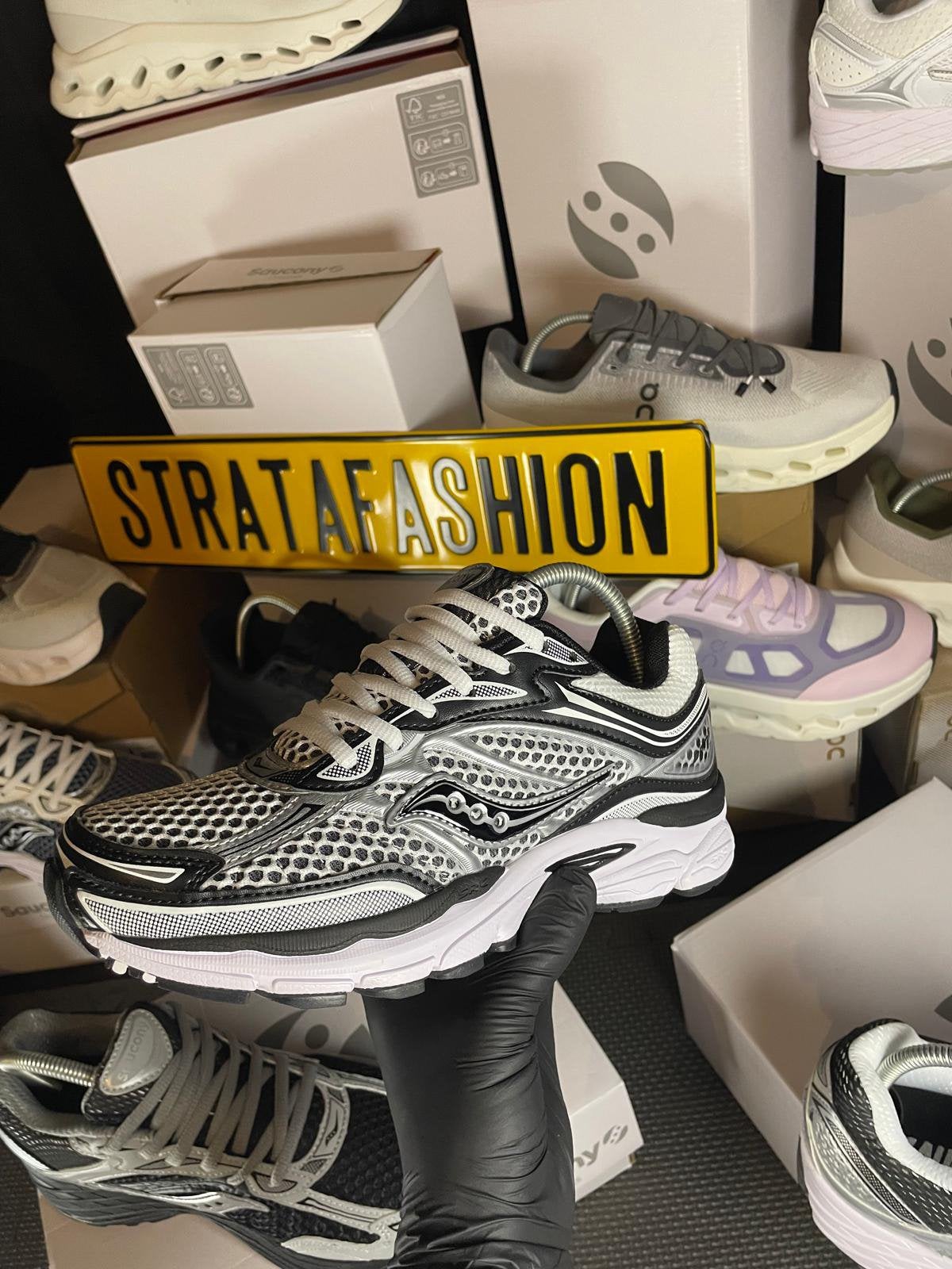 Saucony Wit/Zwart, Ophalen of Verzenden, Nieuw, Wit, Sportschoenen