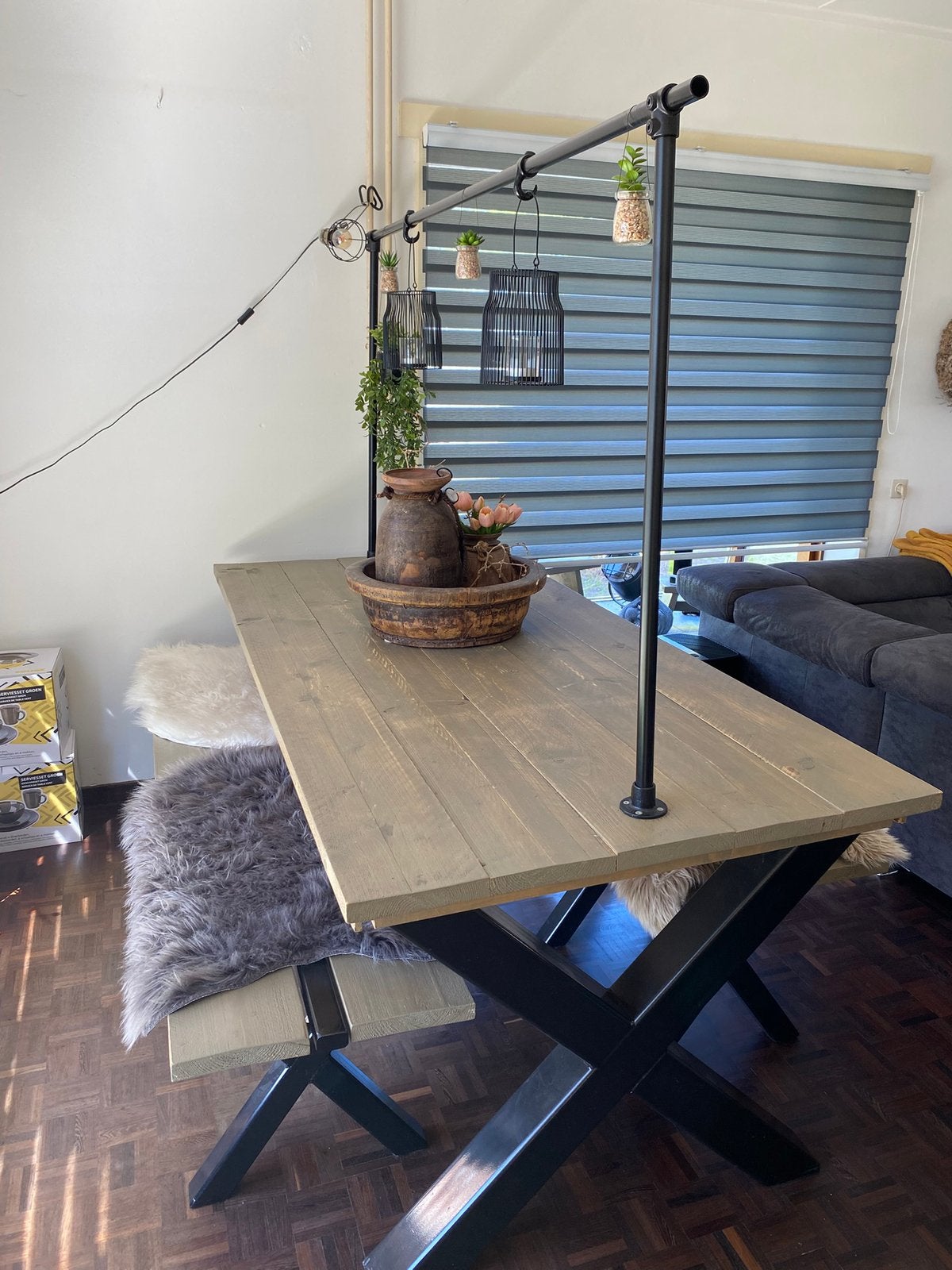 Tafel met banken, 200 cm of meer, 50 tot 100 cm, Vijf personen of meer, Rechthoekig