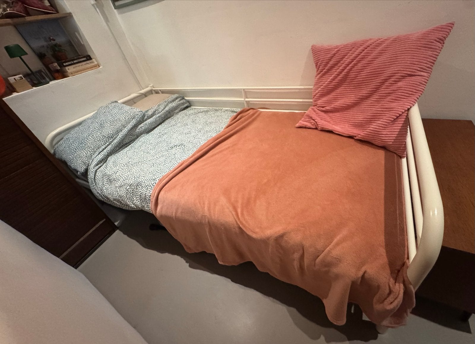 1-persoonsbed– inclusief lattenbodem (evt. met matras), Ophalen, Gebruikt, 90 cm, Eenpersoons