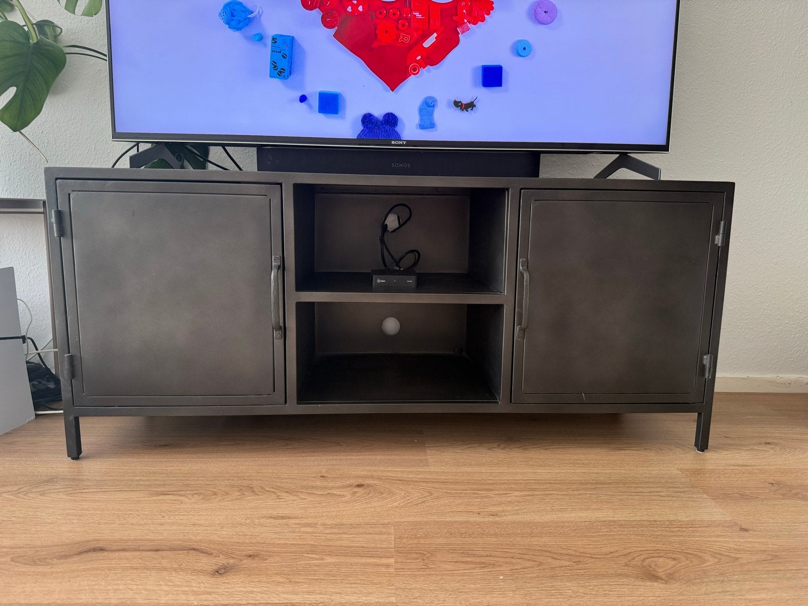 Pronto Wonen TV Meubel Carpino Metaal - 130x42x56cm, Huis en Inrichting, Ophalen, 100 tot 150 cm, Zo goed als nieuw, Minder dan 100 cm