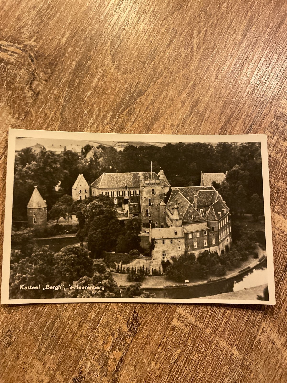 Oude ansichtkaart Kasteel Bergh, 's-Heerenberg (Gelderland), Ophalen of Verzenden, 1940 tot 1960, Gelopen, Gelderland