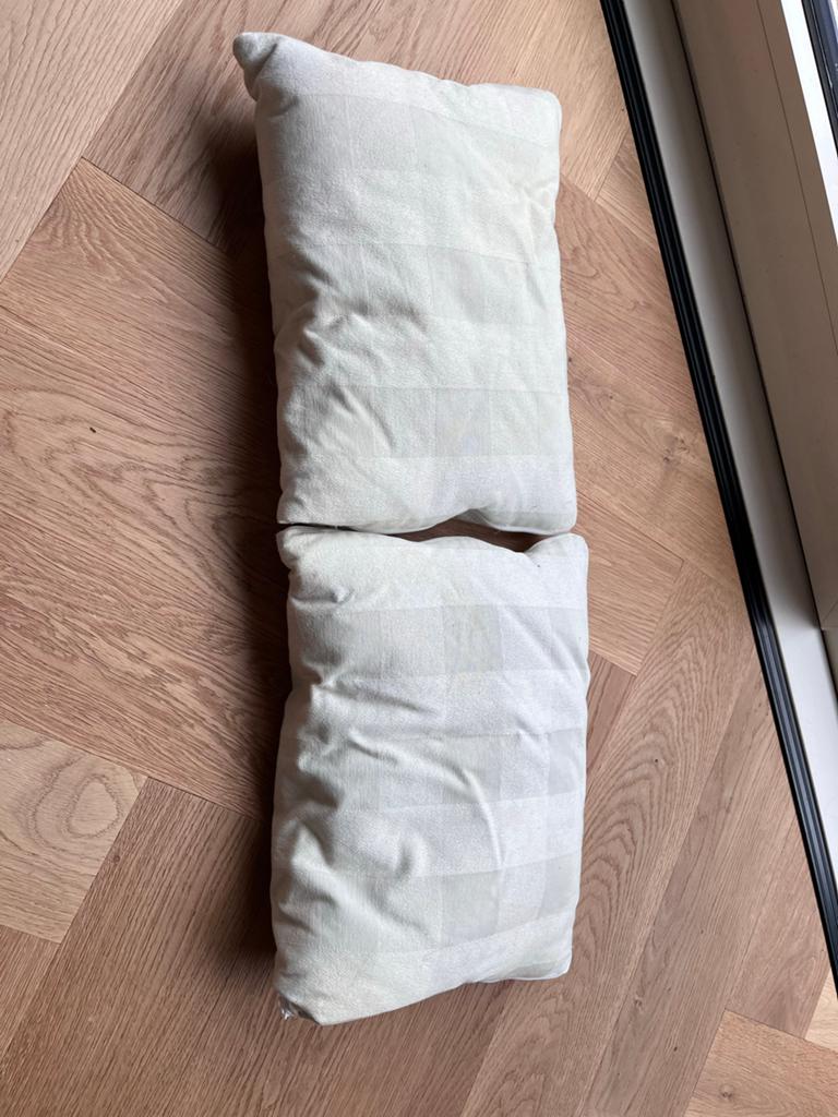 Hästens reiskussentjes, Made in Germany, Ophalen of Verzenden, Gebruikt, Wit, Rechthoekig