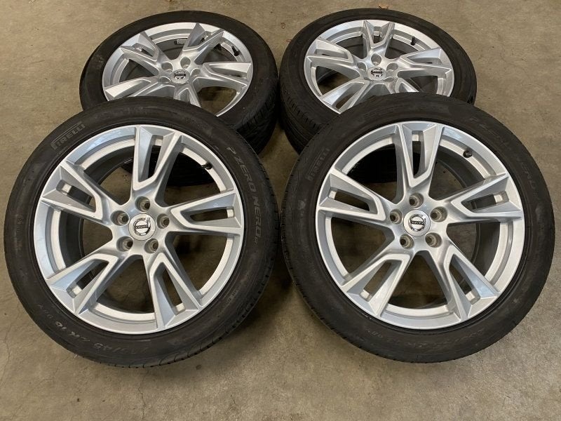 18 inch originele velgen + zomerbanden Volvo V60 31362866