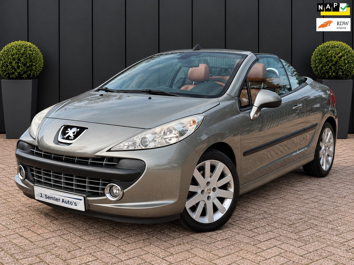 Peugeot 207 CC 1.6 VTi Féline AUTOMAAT CLIMA APK 09-2027, Auto's, Gebruikt, 4 cilinders, Cabriolet, 4 stoelen