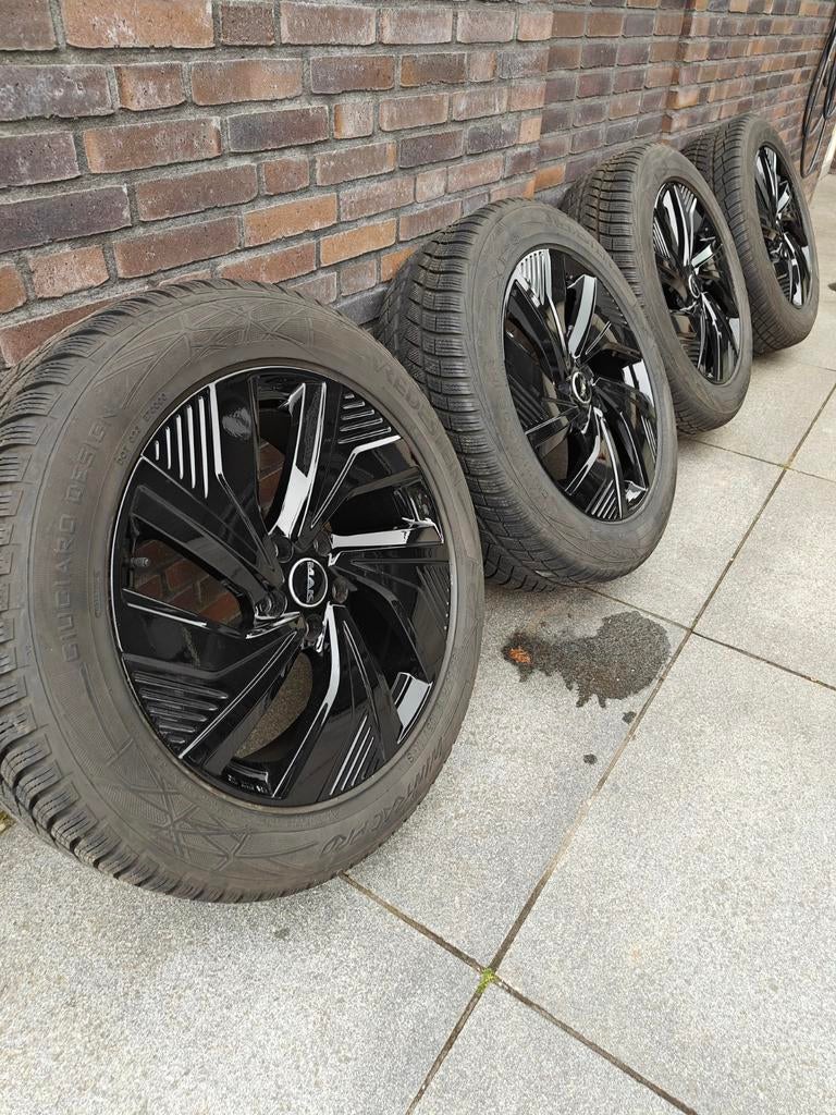 winterbanden op velg 19 inch. Skoda Enyaq ID3 ID4 Q4, Auto-onderdelen, Banden en Velgen, Ophalen, Gebruikt, 255 mm, Banden en Velgen