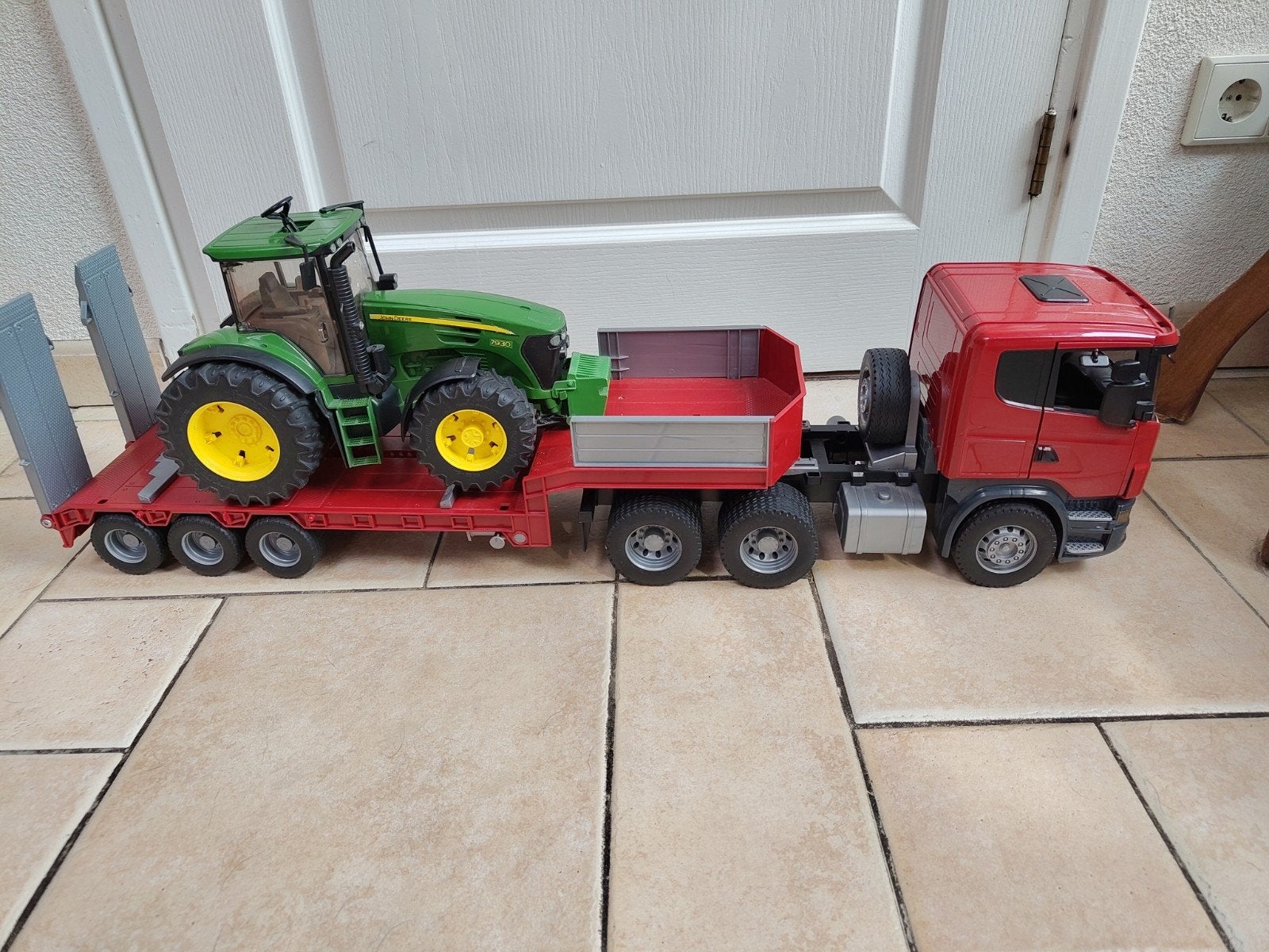 bruder dieplader met John Deere, Ophalen of Verzenden, Gebruikt