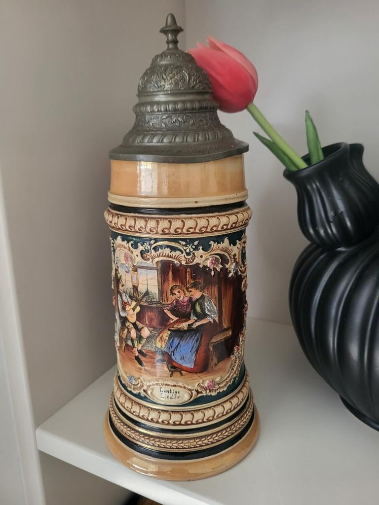 Stenen pull met metalen deksel oud, Ophalen of Verzenden
