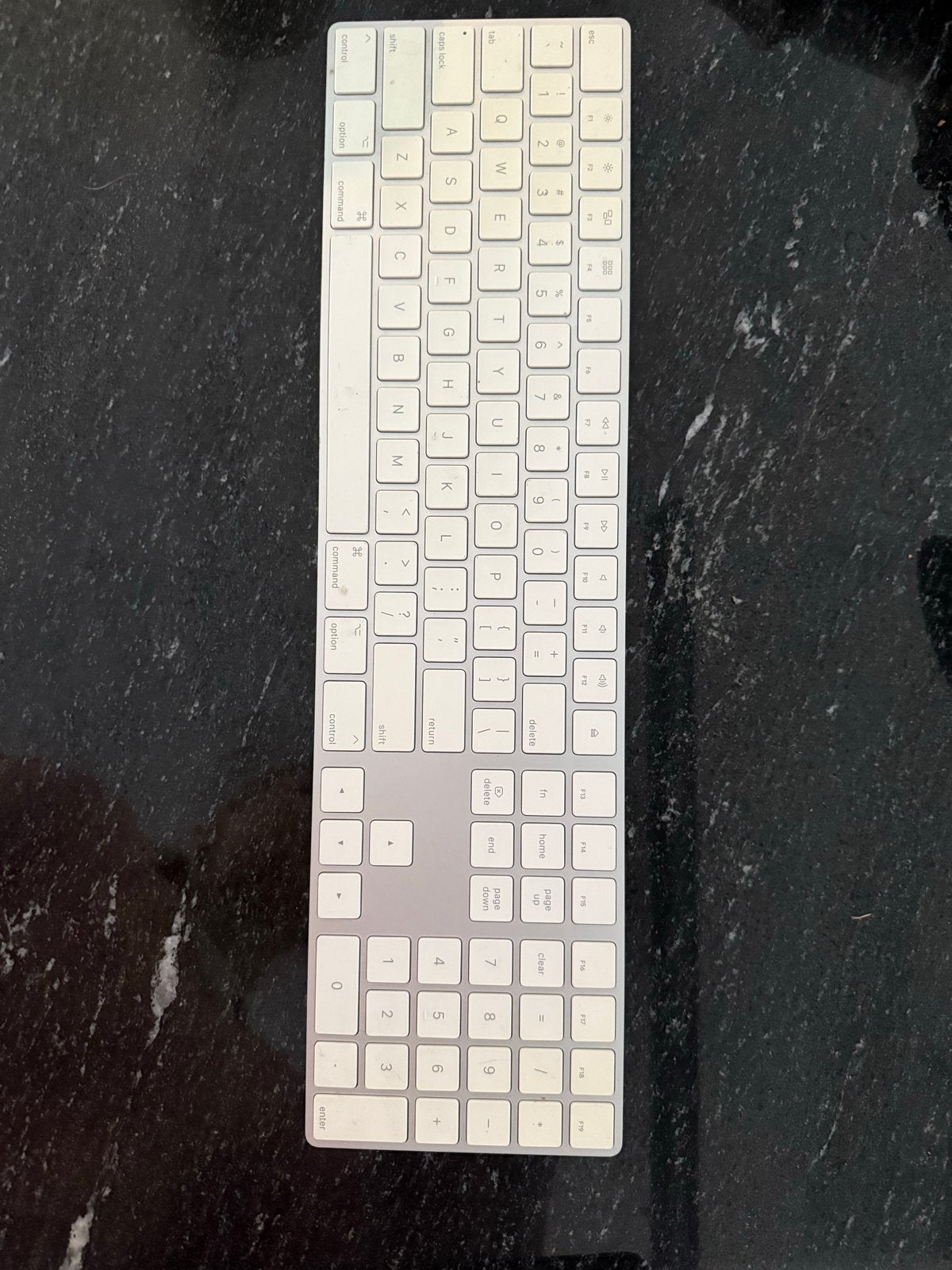Apple Magic Keyboard met Numeriek Toetsenblok (A1843) – US, Computers en Software, Toetsenborden, Ophalen, Gebruikt, Draadloos
