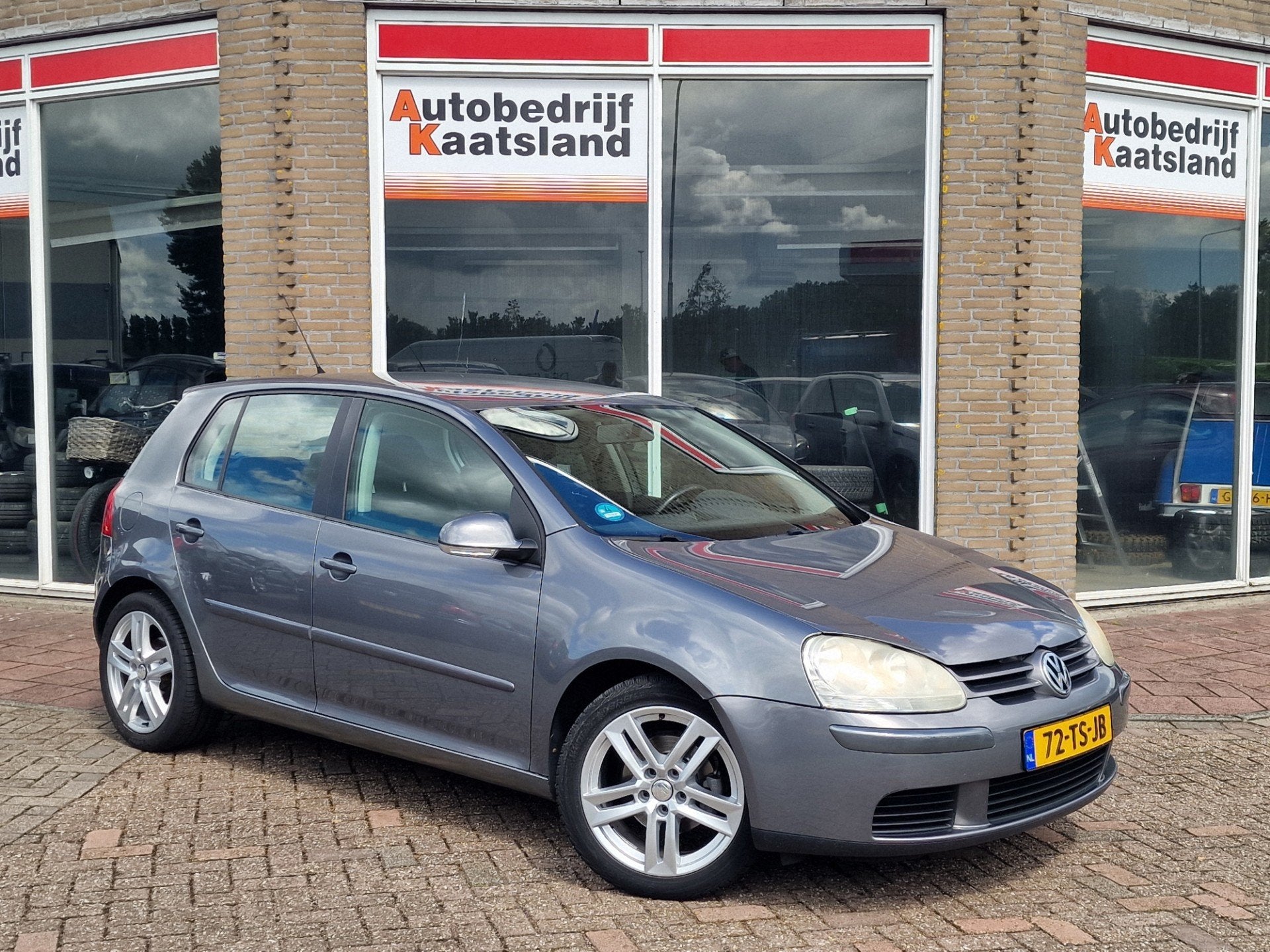 Volkswagen Golf 1.6 FSI Optive - Automaat - Clima - Cruise -, Stof, Zwart, 4 cilinders, 116 pk