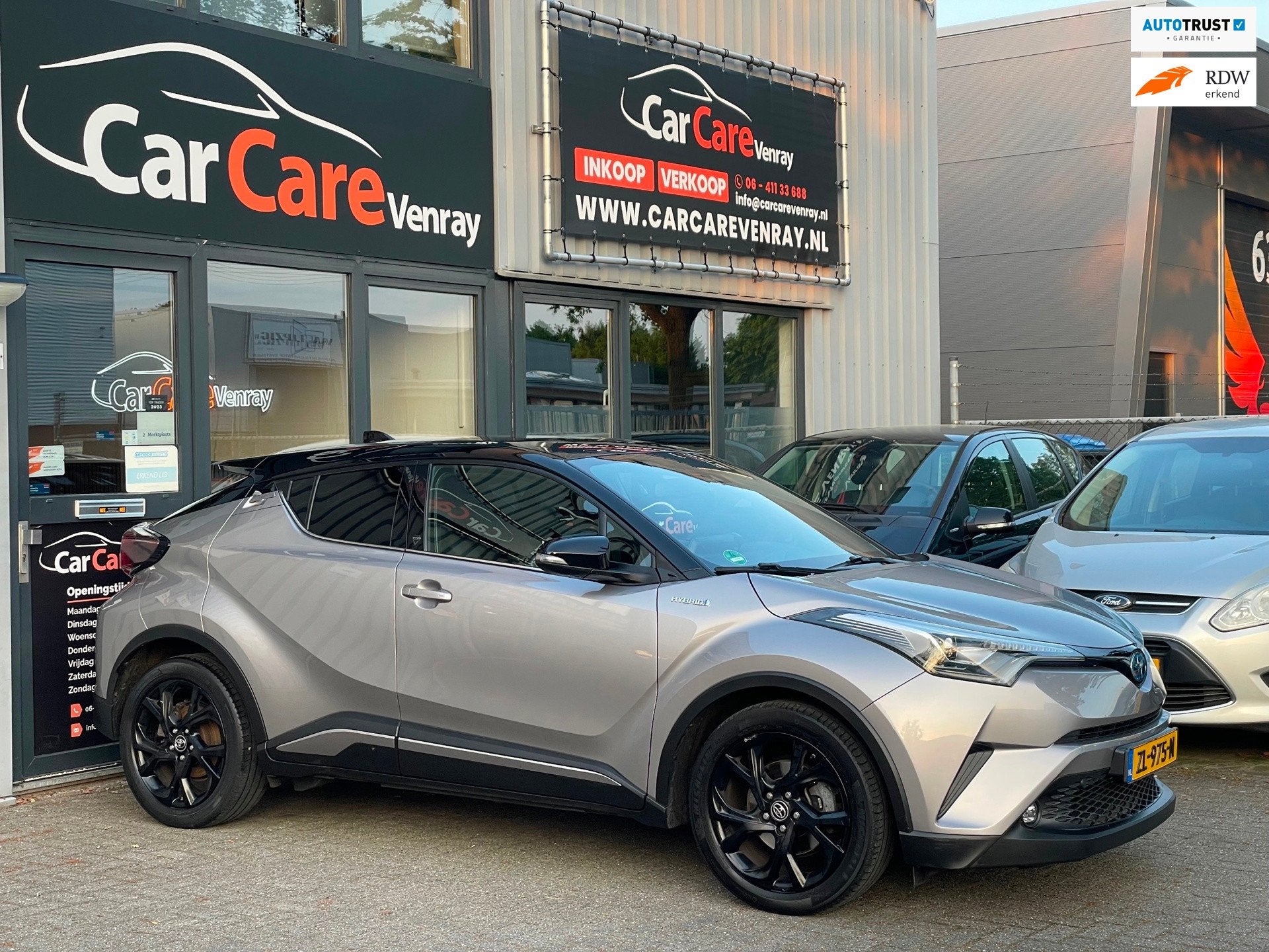 Toyota C-HR 1.8 Hybrid Bi-Tone Plus|APK08-2027|AIRCO|NAVI|CA, Auto's, Dealer onderhouden, 26 km/l, Hybride Elektrisch/Benzine