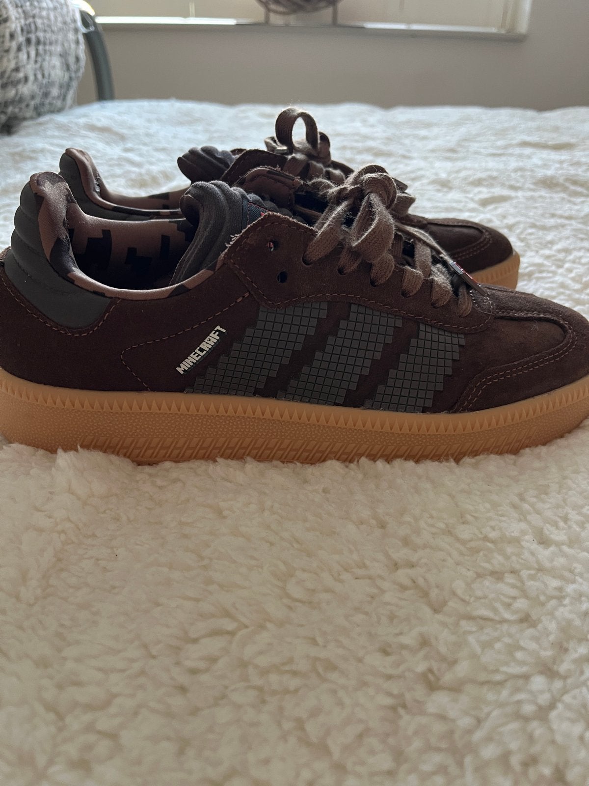 Nieuw Adidas Samba minecraft bruin, vallen als mt 38, Ophalen, Zo goed als nieuw, Bruin, Sneakers of Gympen